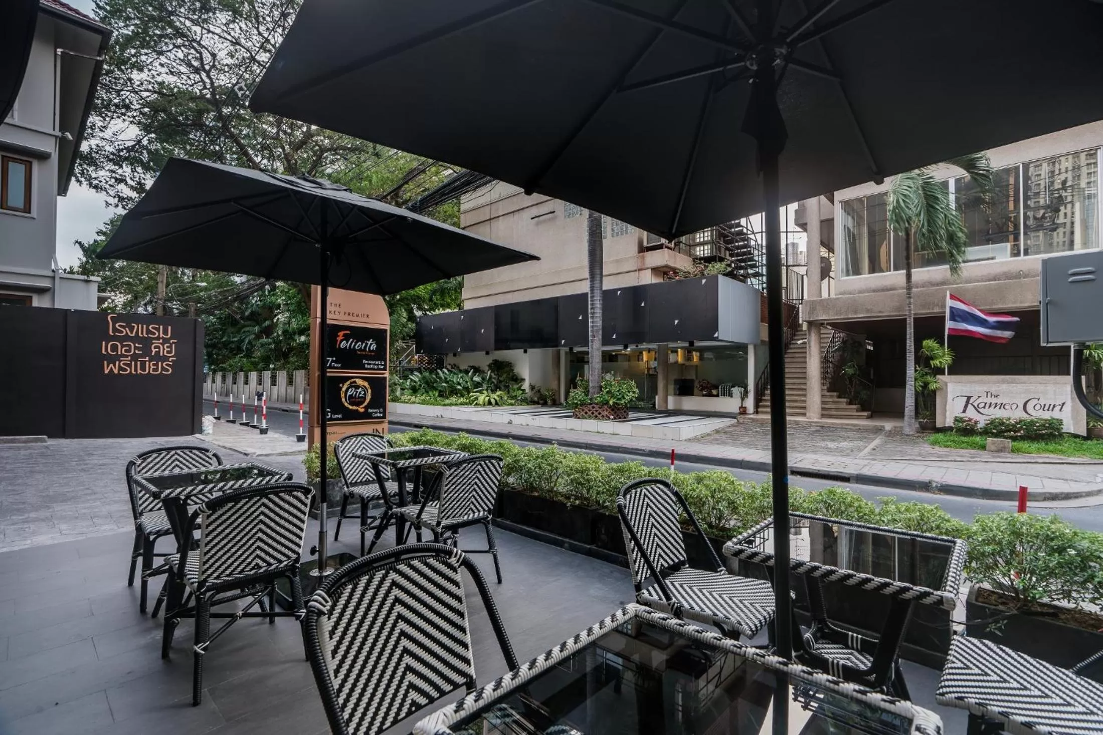 Patio in The Key Premier Hotel Sukhumvit Bangkok