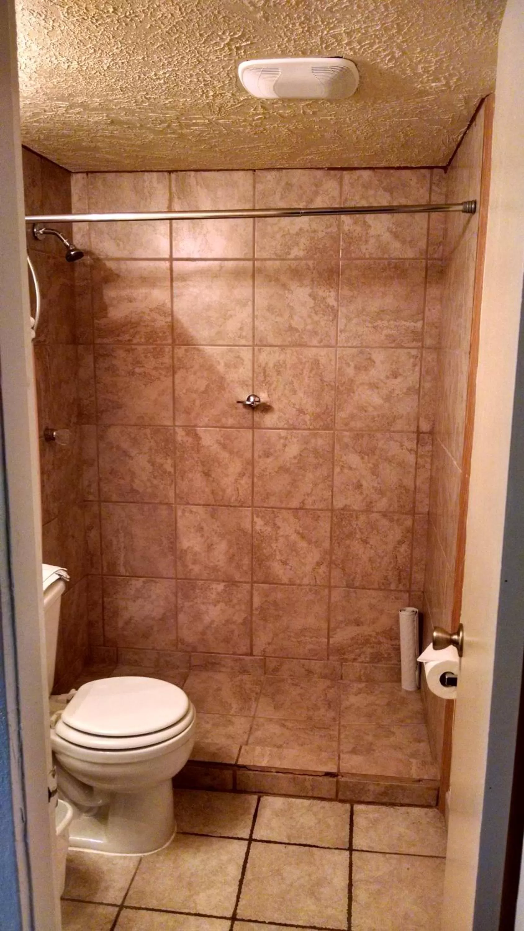 Bathroom in Lake Powell Canyon Inn