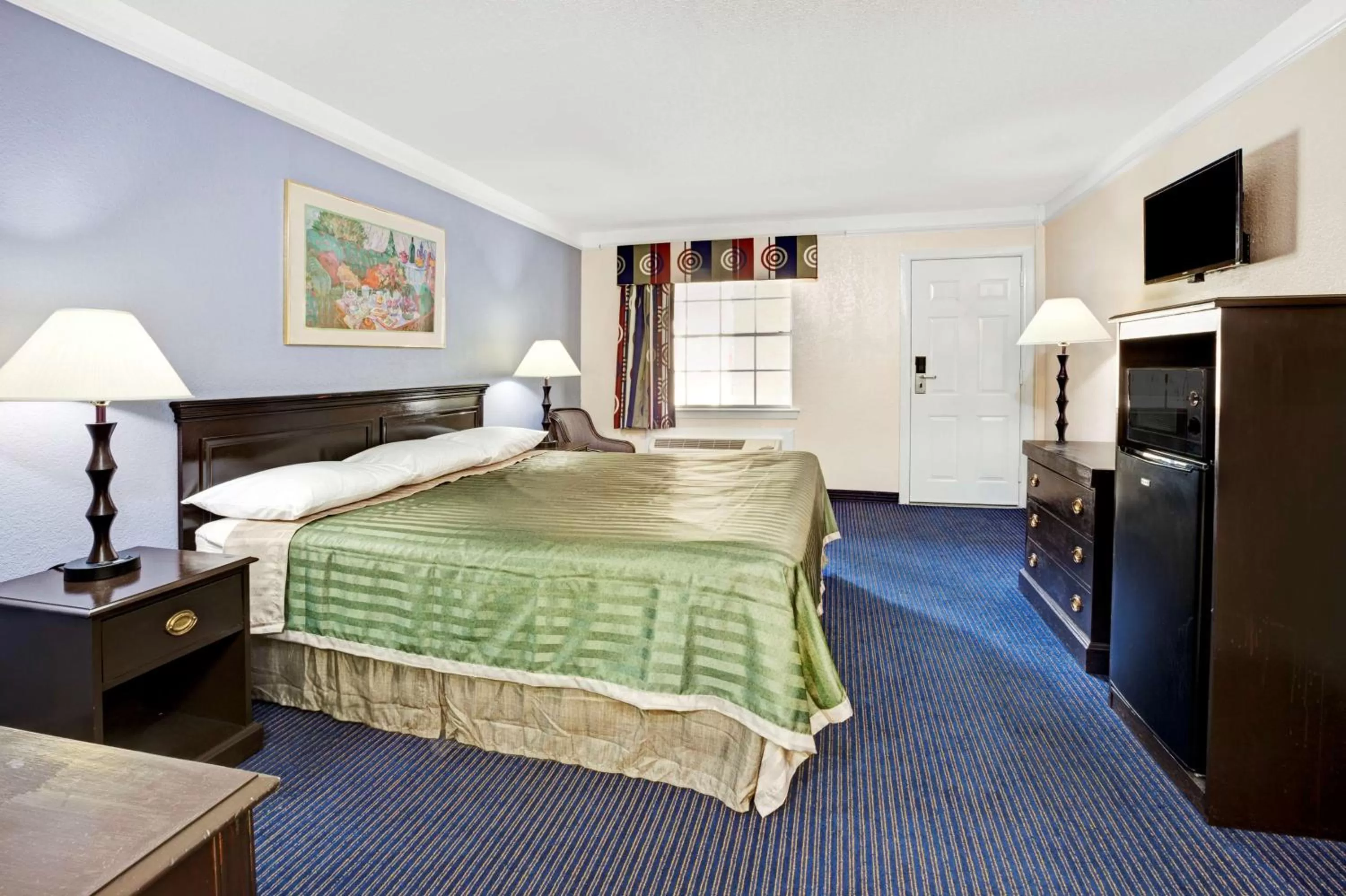 King Room -Smoking in Travelodge by Wyndham North Richland Hills/Dallas/Ft Worth