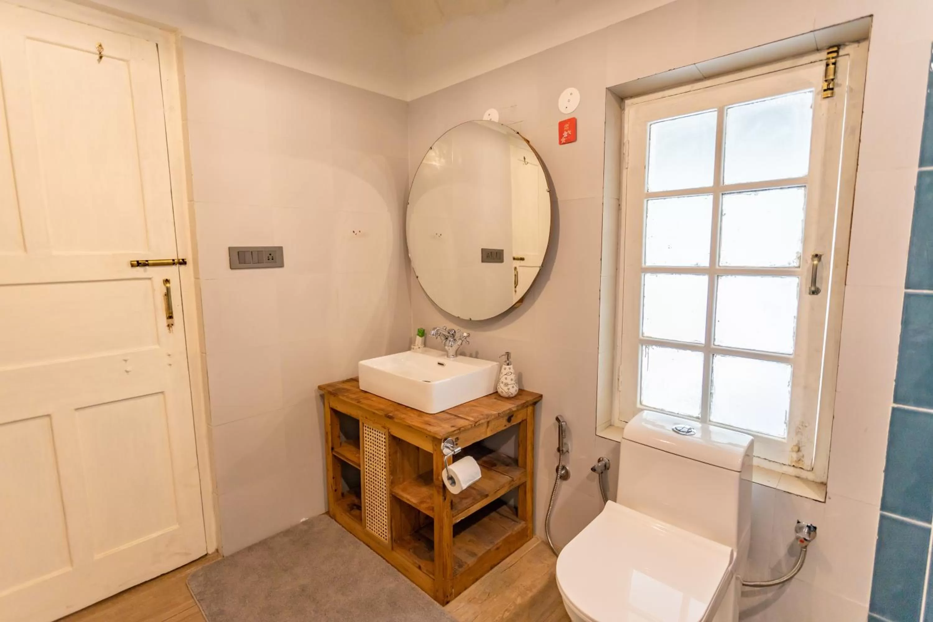 Bathroom in Seclude Shimla, Taraview