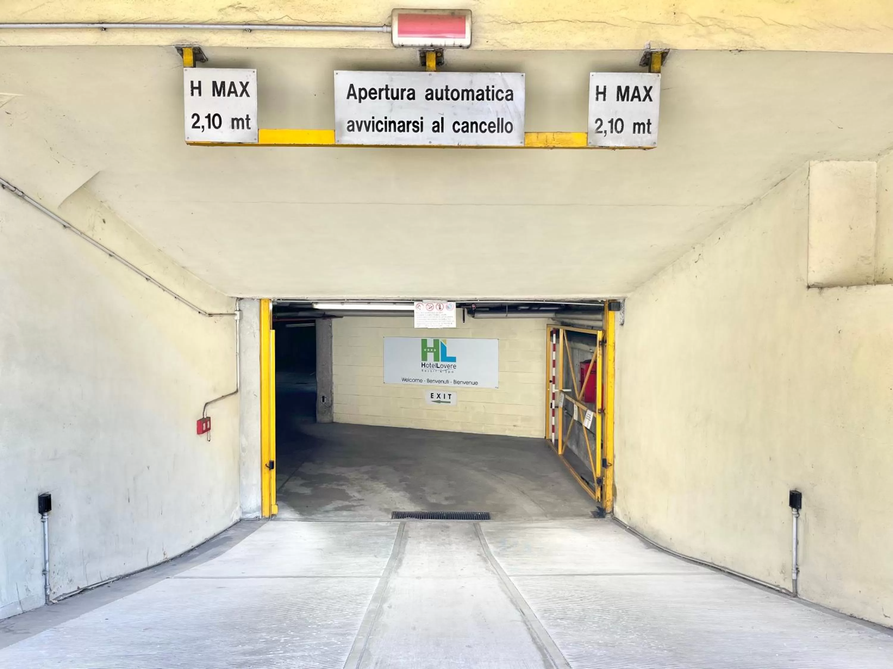 Parking in Hotel Lovere Resort & Spa