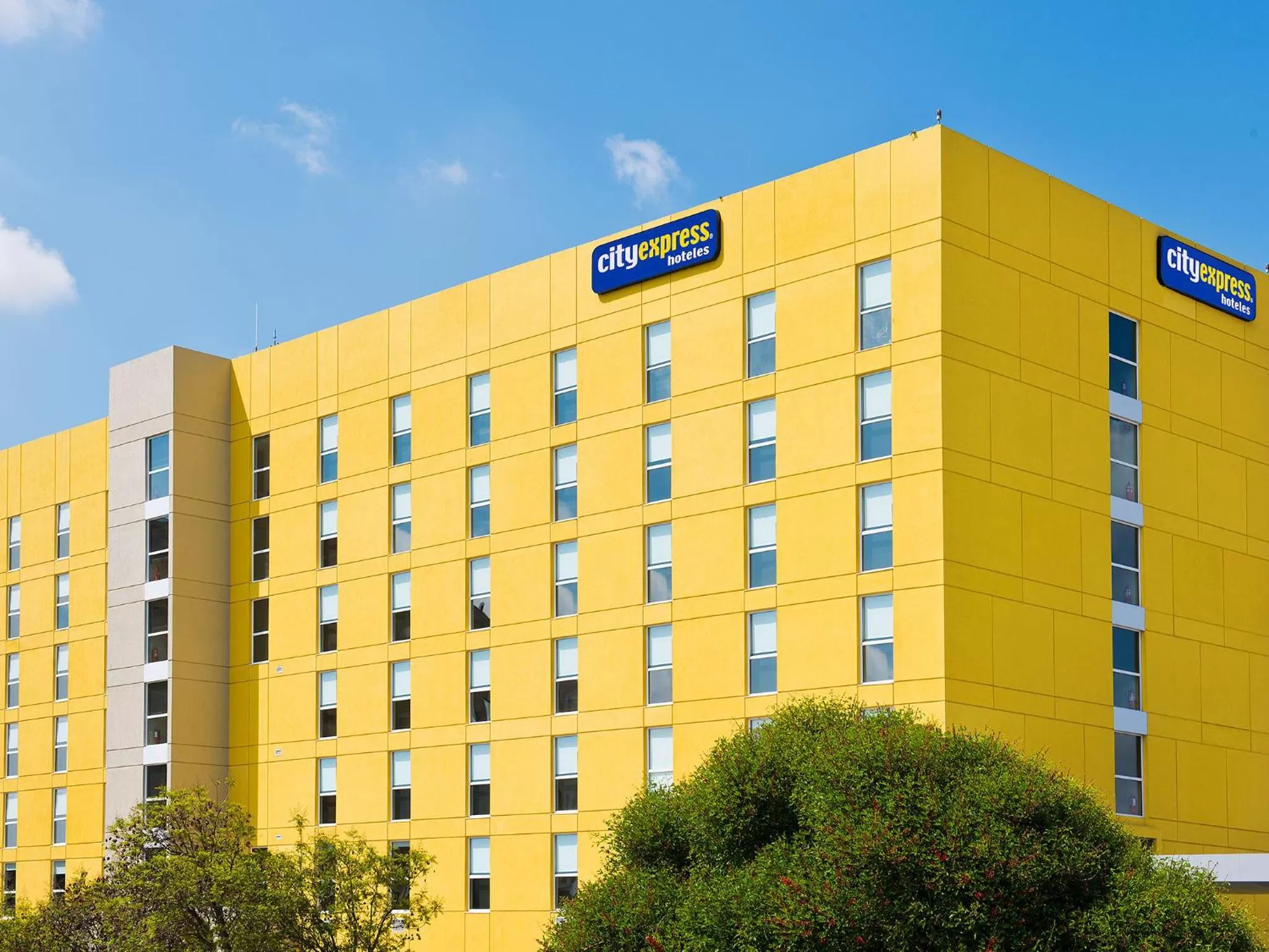 Facade/entrance in City Express by Marriott Santiago Aeropuerto