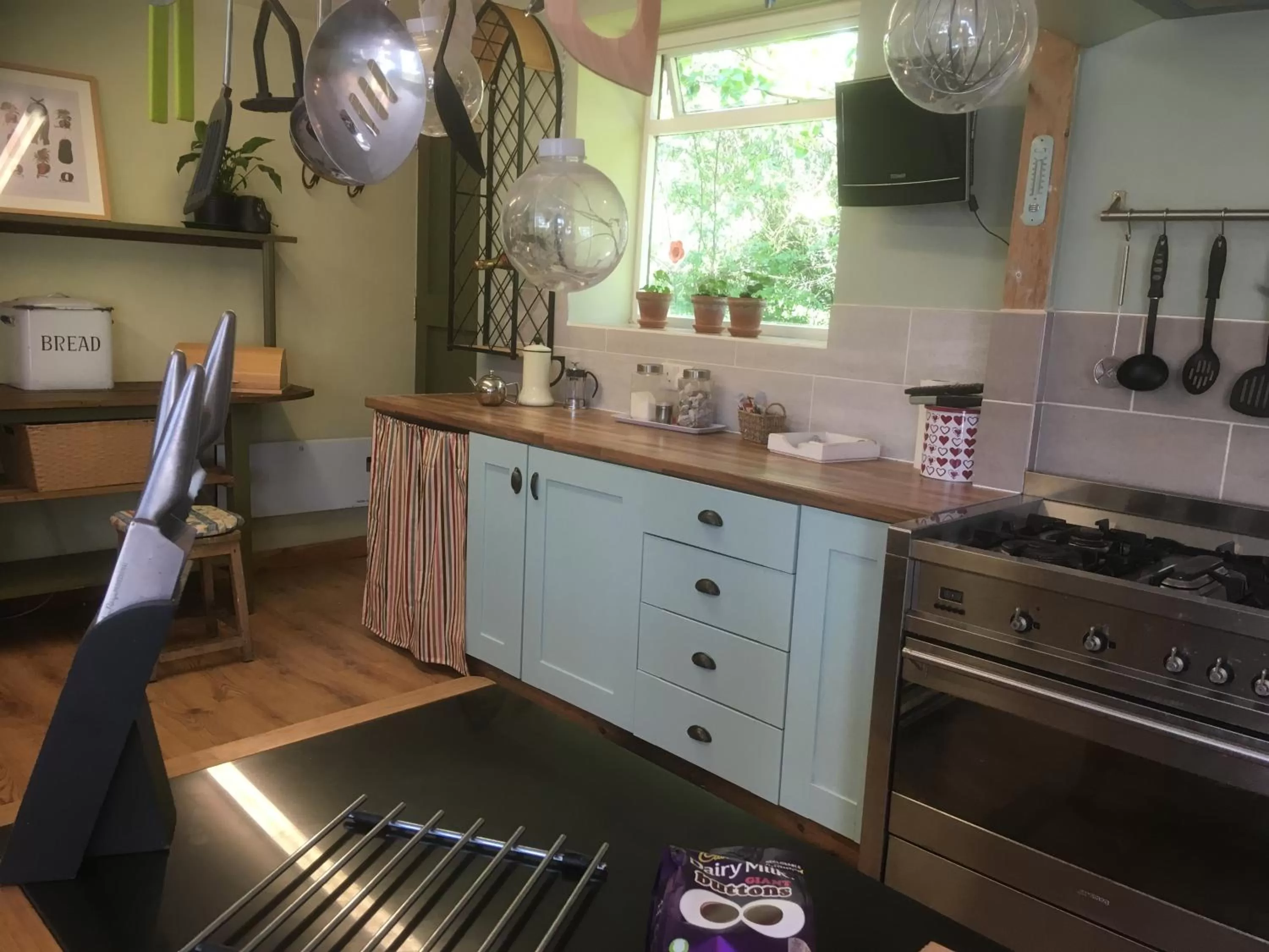 Kitchen/Kitchenette in Valley Farmhouse B&B