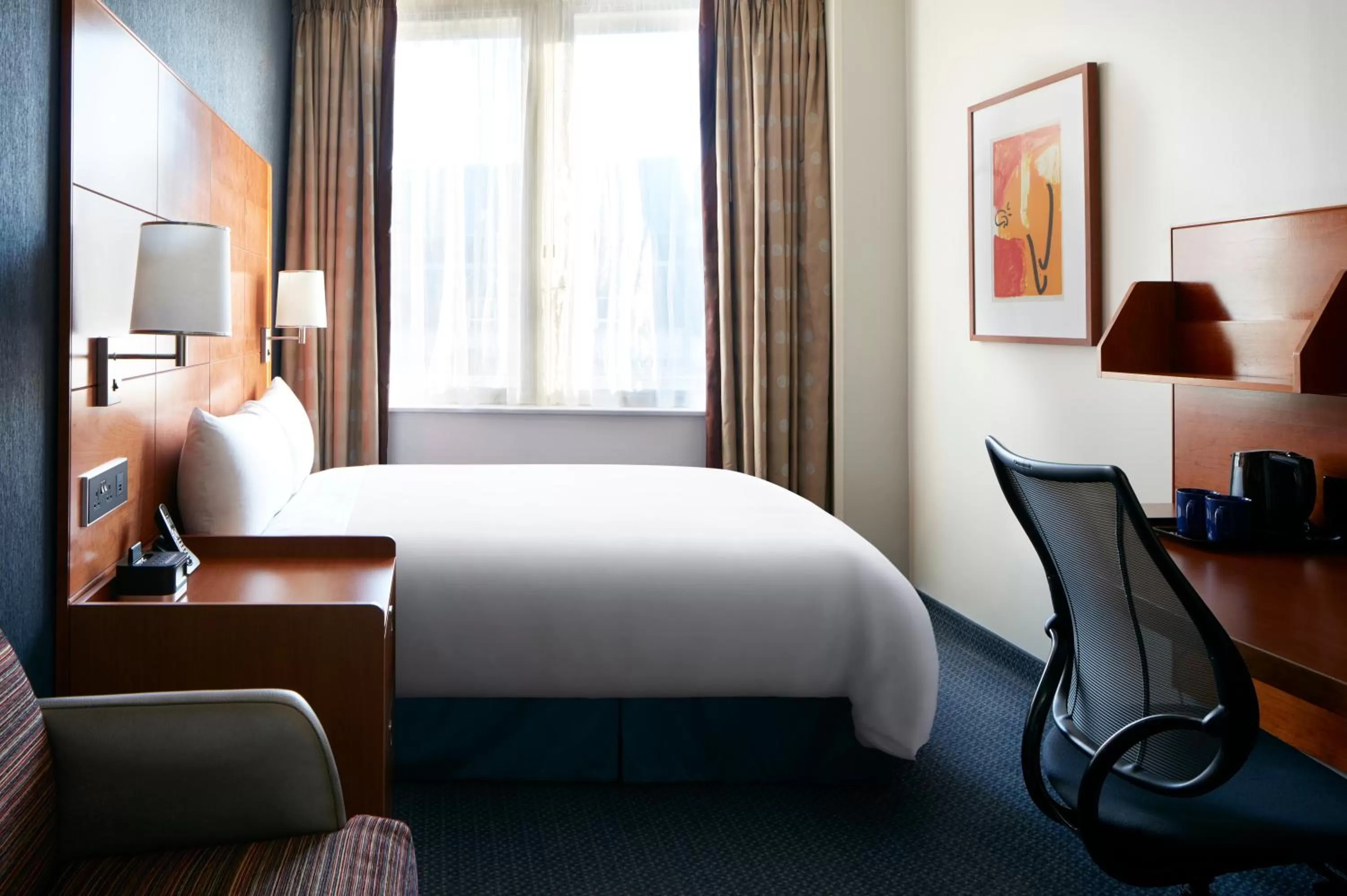 Small Queen Room in Club Quarters Hotel St Paul's, London