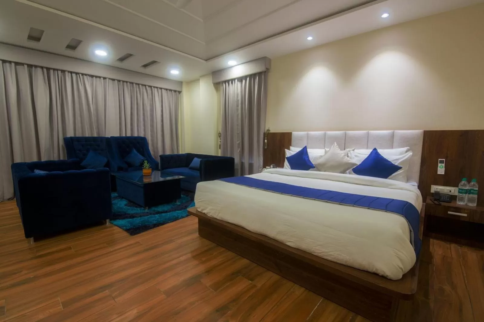 Photo of the whole room in Shivaay Morex- A Vegetarian Hotel