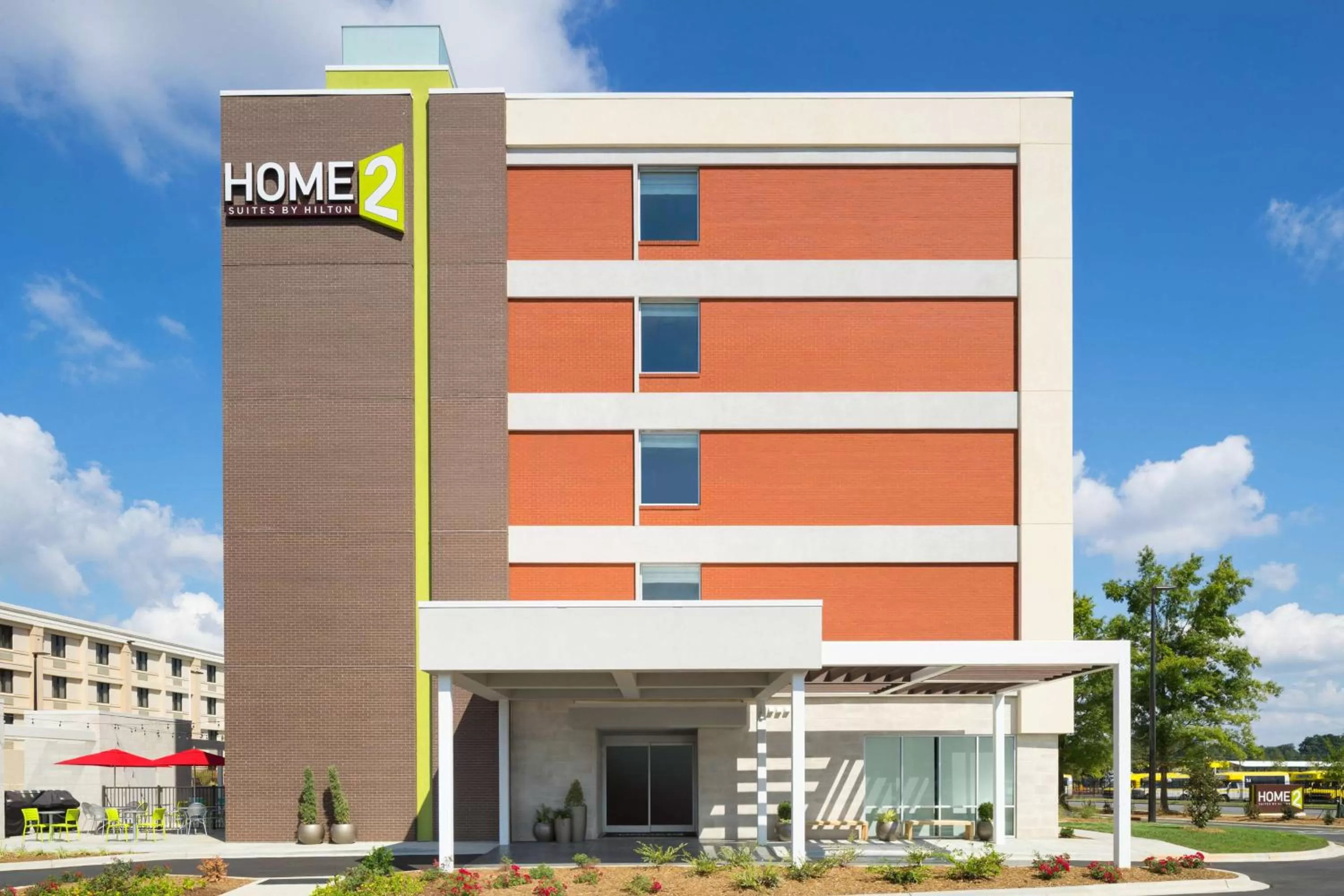 Property building in Home2 Suites by Hilton Charlotte Airport