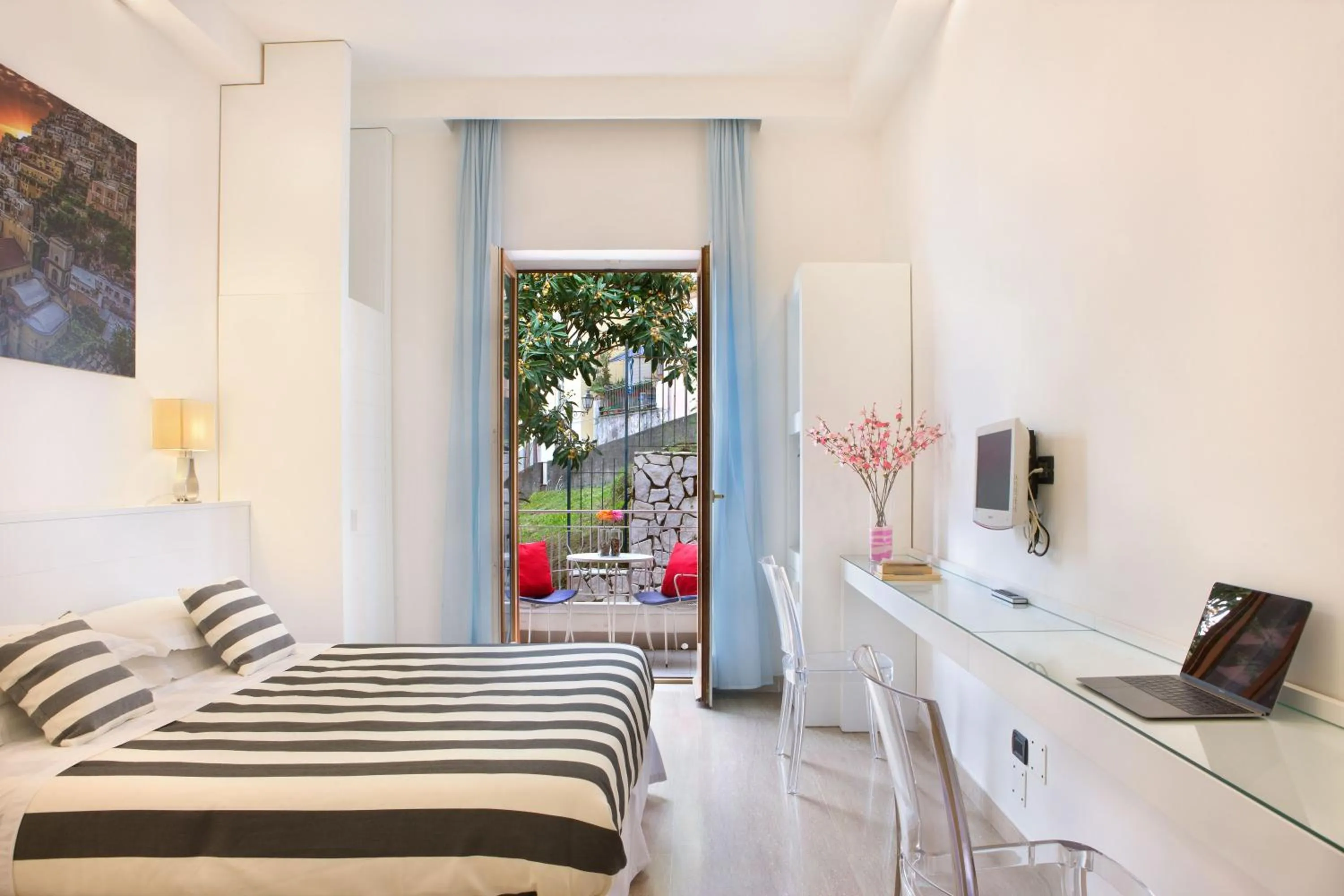 Bedroom, Bed in Hotel Rivage