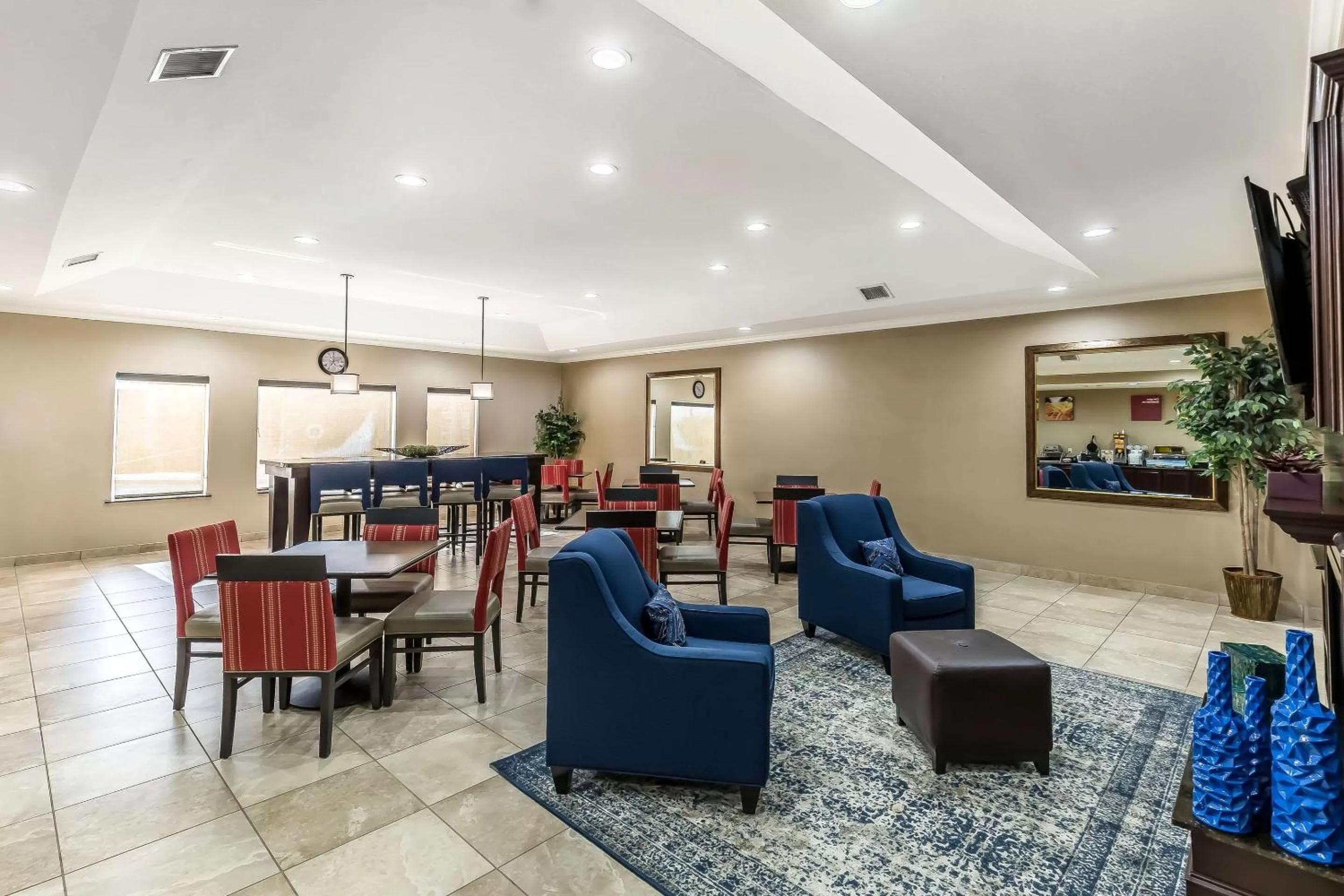 Restaurant/places to eat in Comfort Suites Houston IAH Airport - Beltway 8