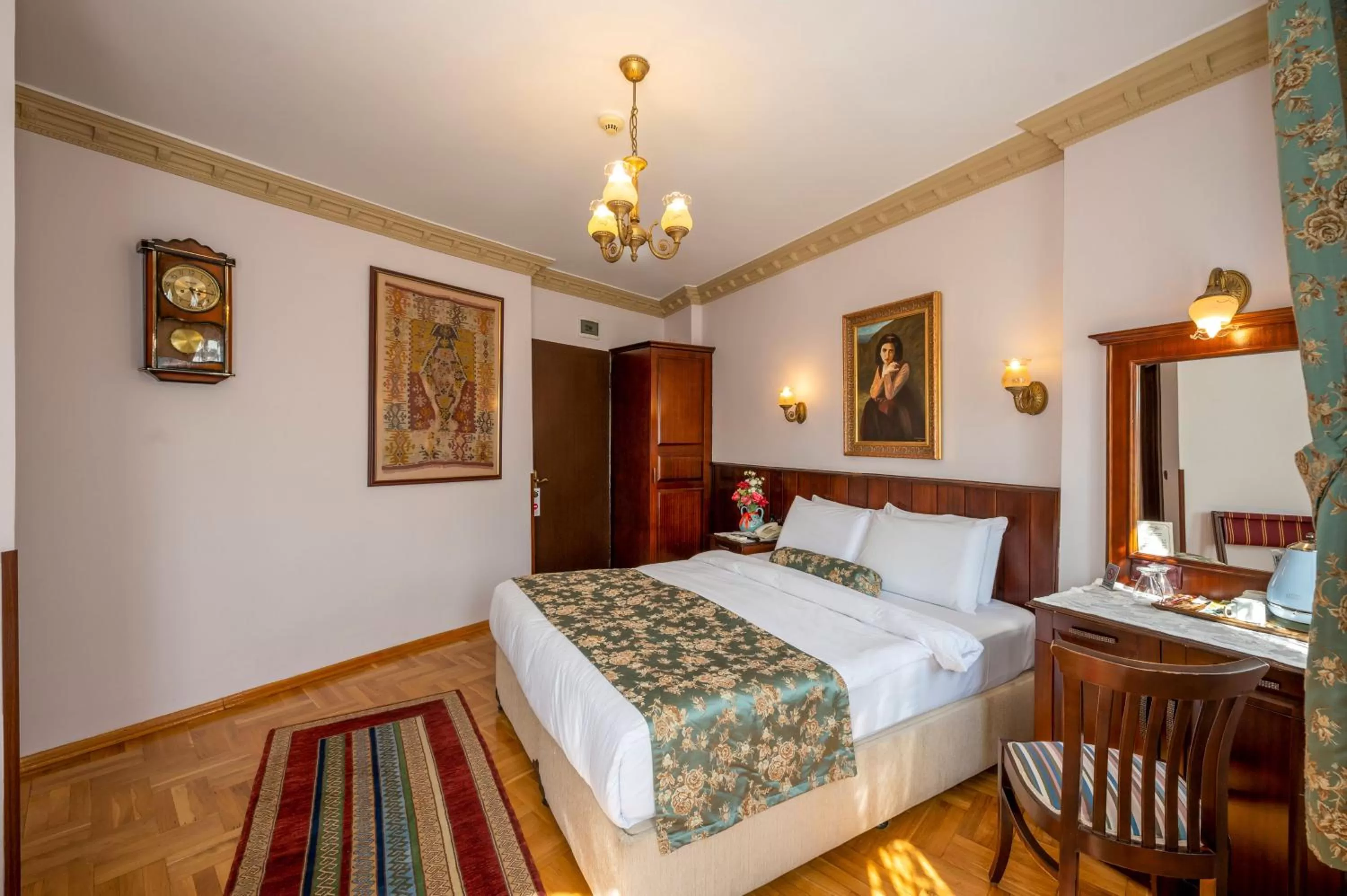 Photo of the whole room, Bed in Osmanhan Hotel