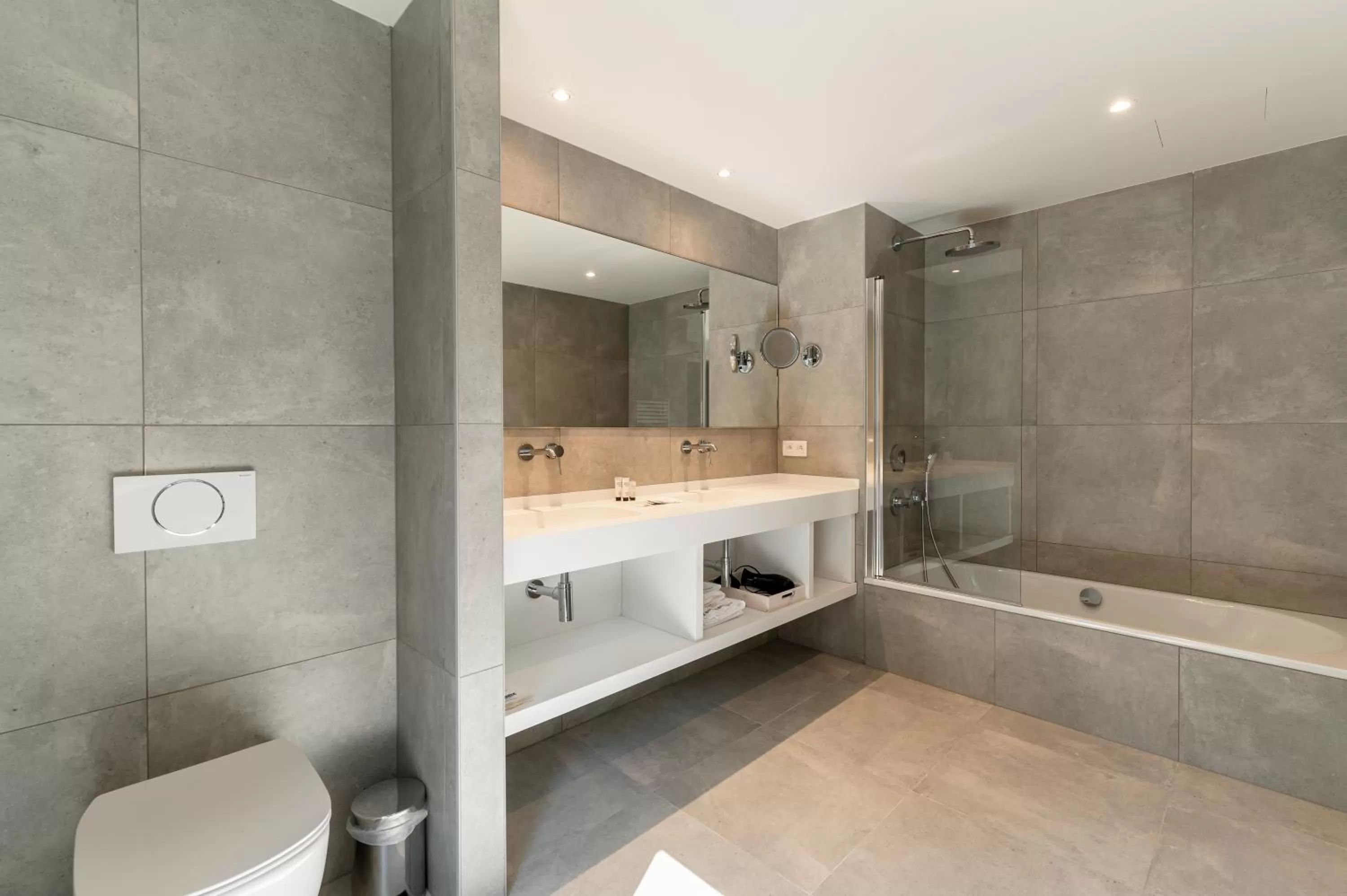 Bathroom in Hotel Le Bois De Bruges