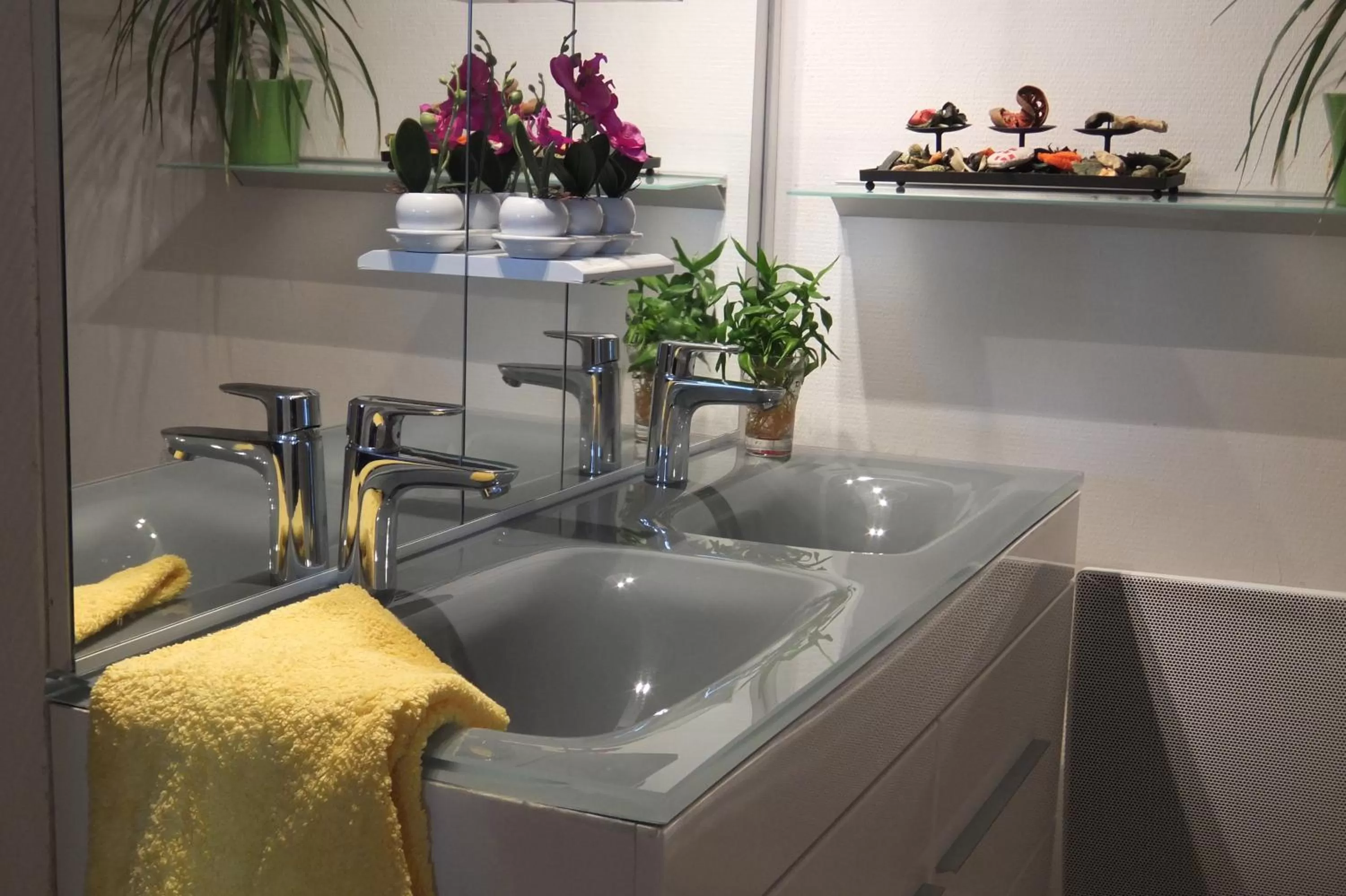 Bathroom in Mei Hôtel-Restaurant