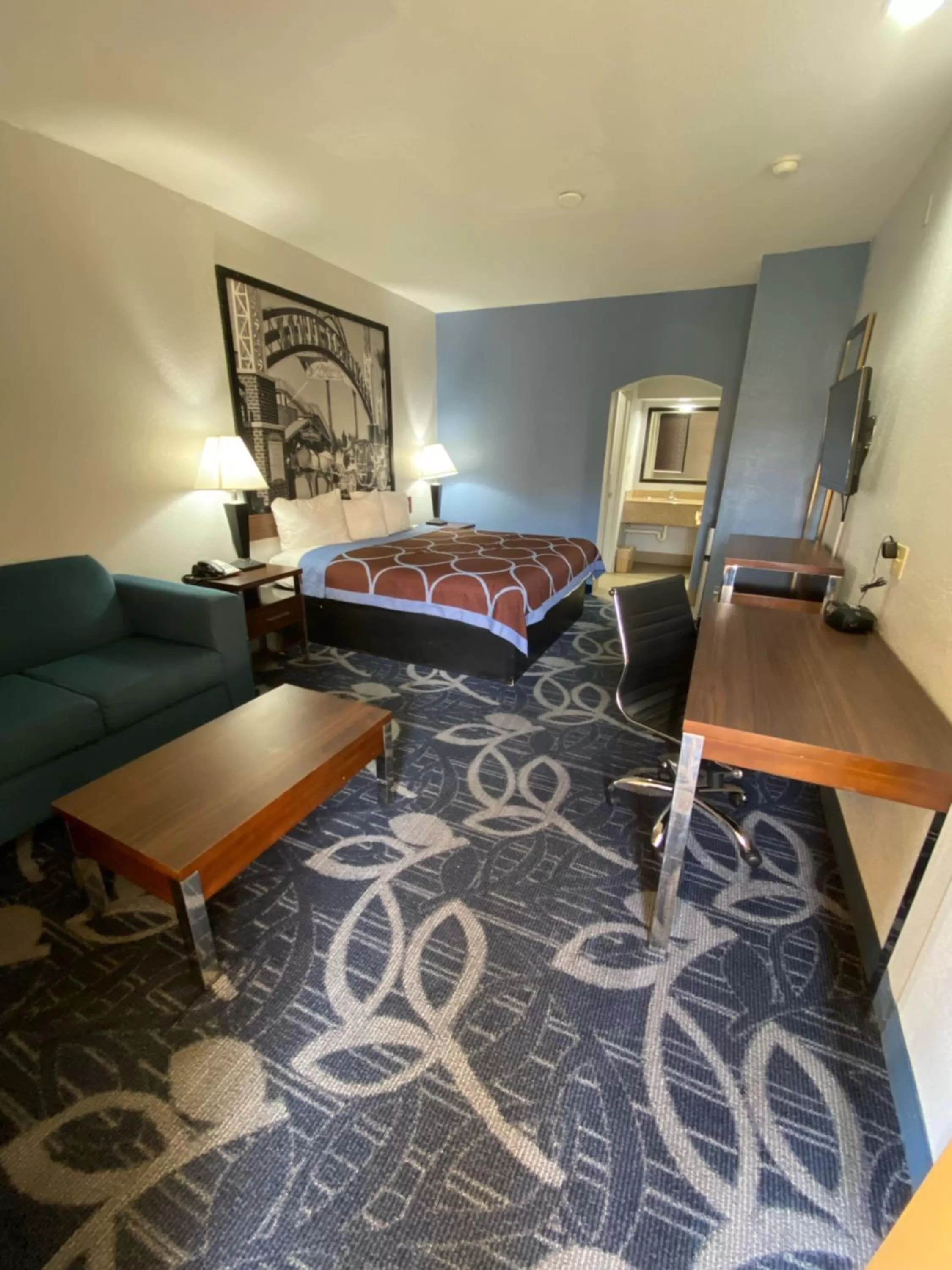 Bed in Super 8 by Wyndham Houston Hobby Airport South