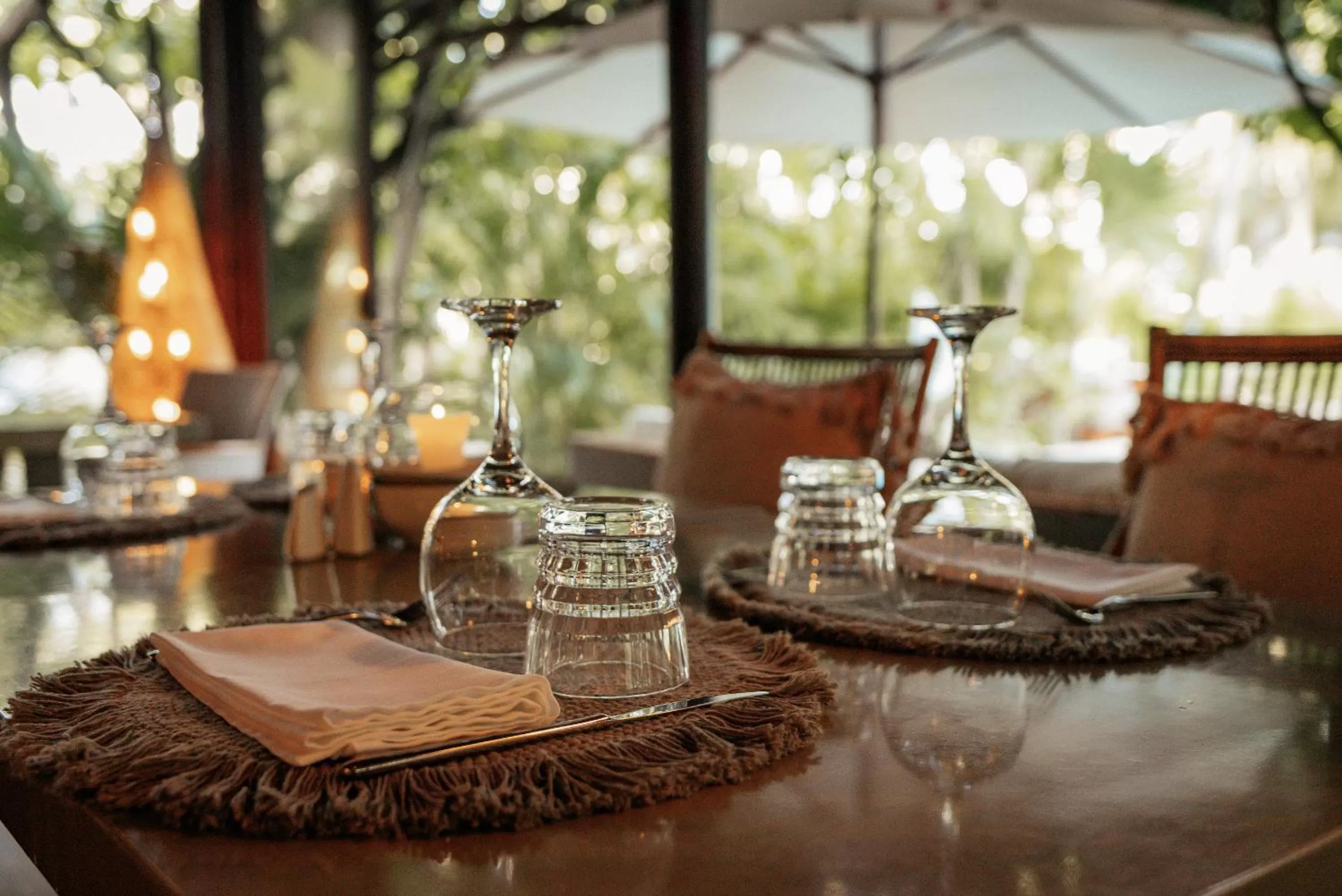 Restaurant/places to eat in Jashita Hotel