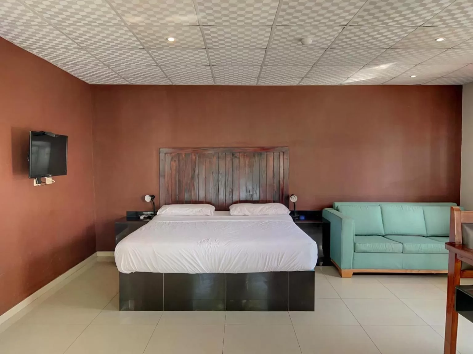 Bed in Big Daddy's Beach Club & Hotel