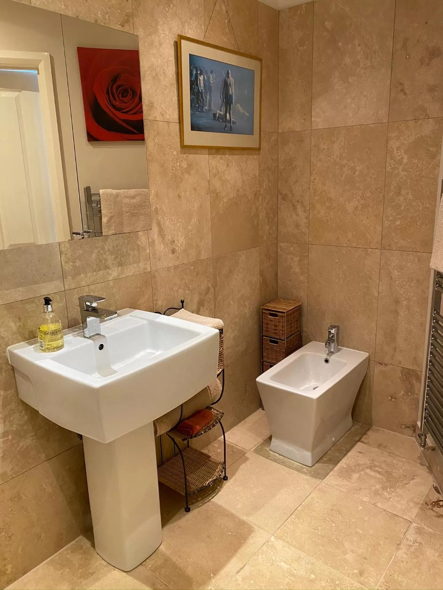 Bathroom in Orchard Side Bed and Breakfast