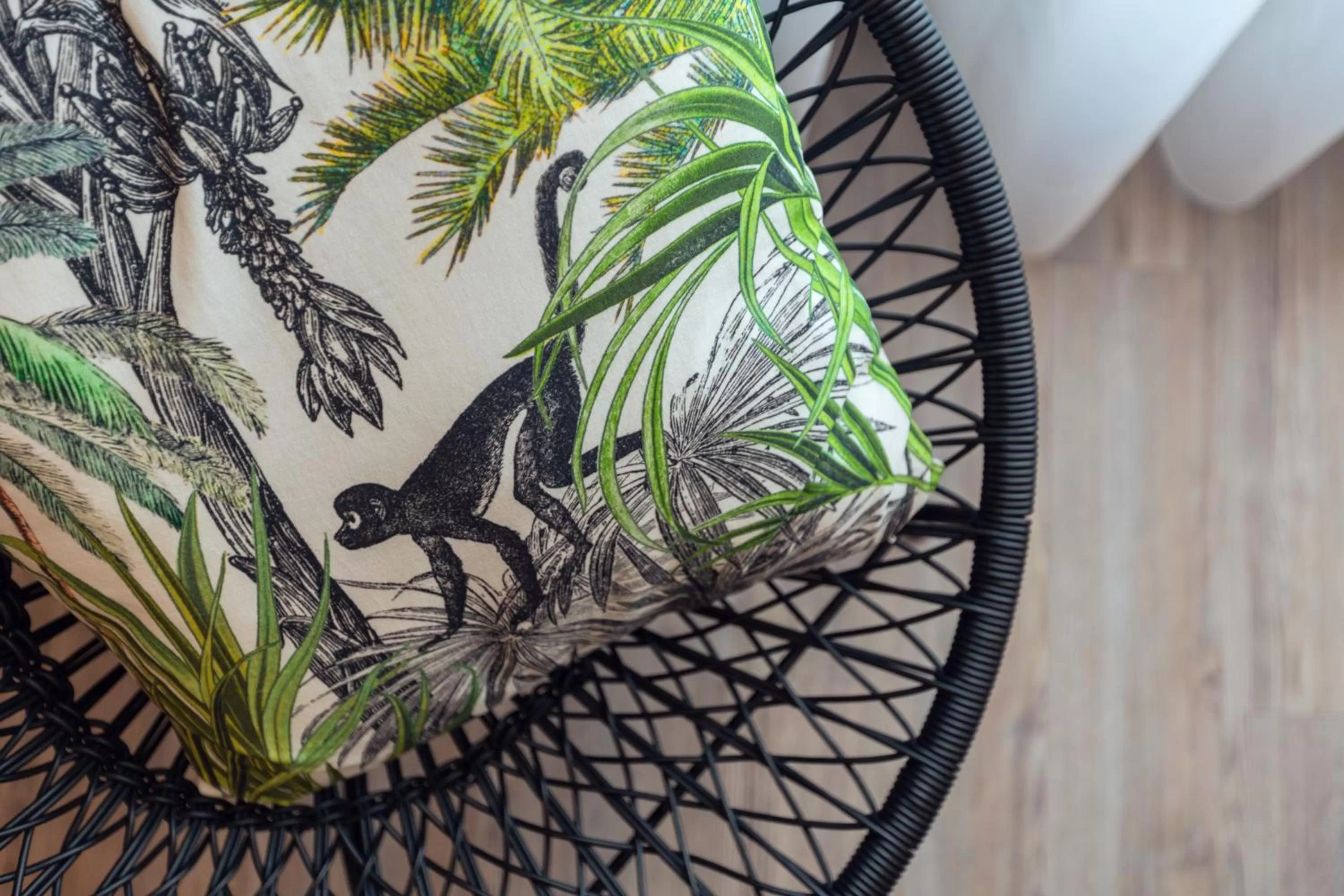 Seating area in Holiday Inn - the niu, Crusoe Bremen Airport by IHG