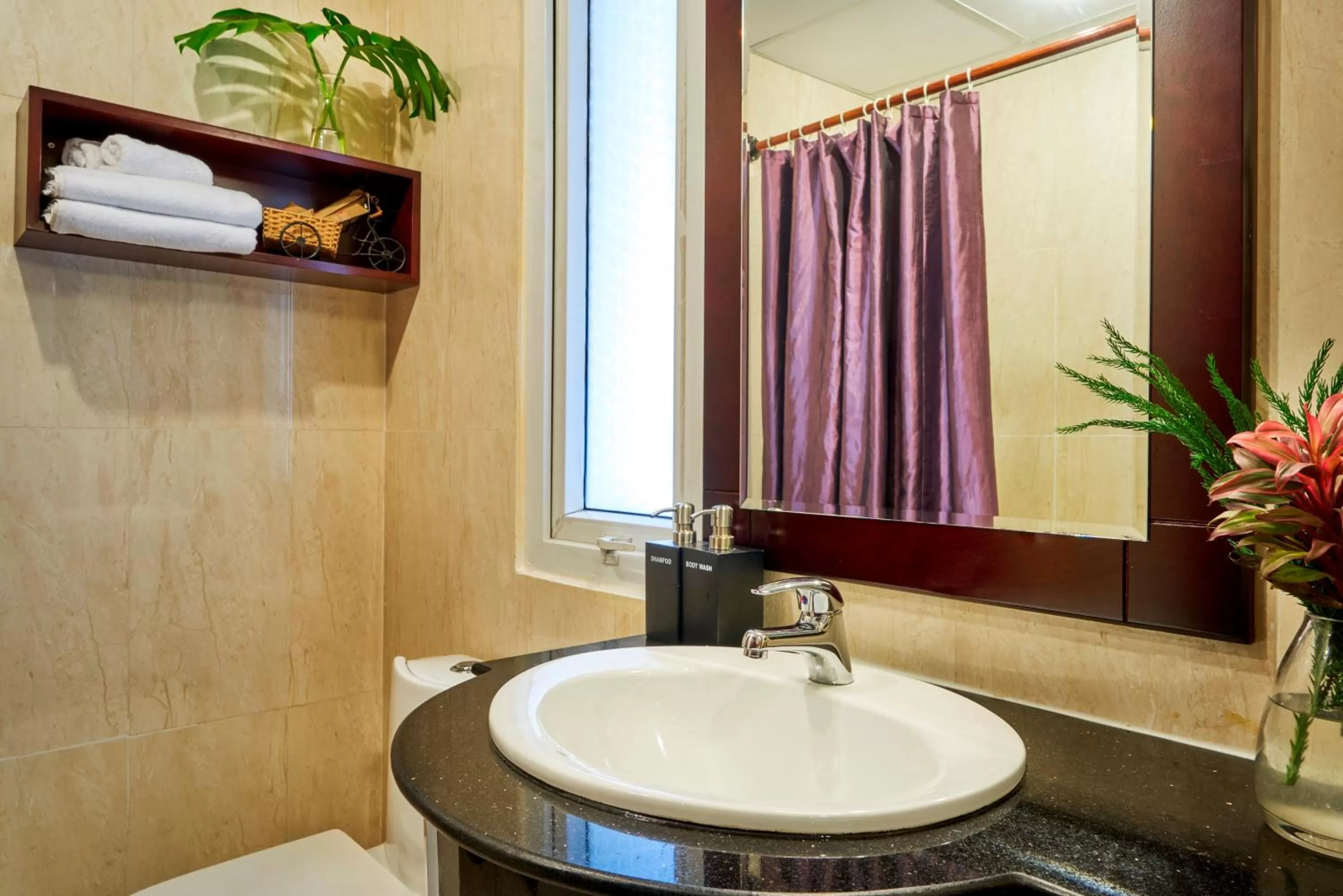 Bathroom in Prostyle Hotel Ho Chi Minh プロスタイルホテルホーチミン