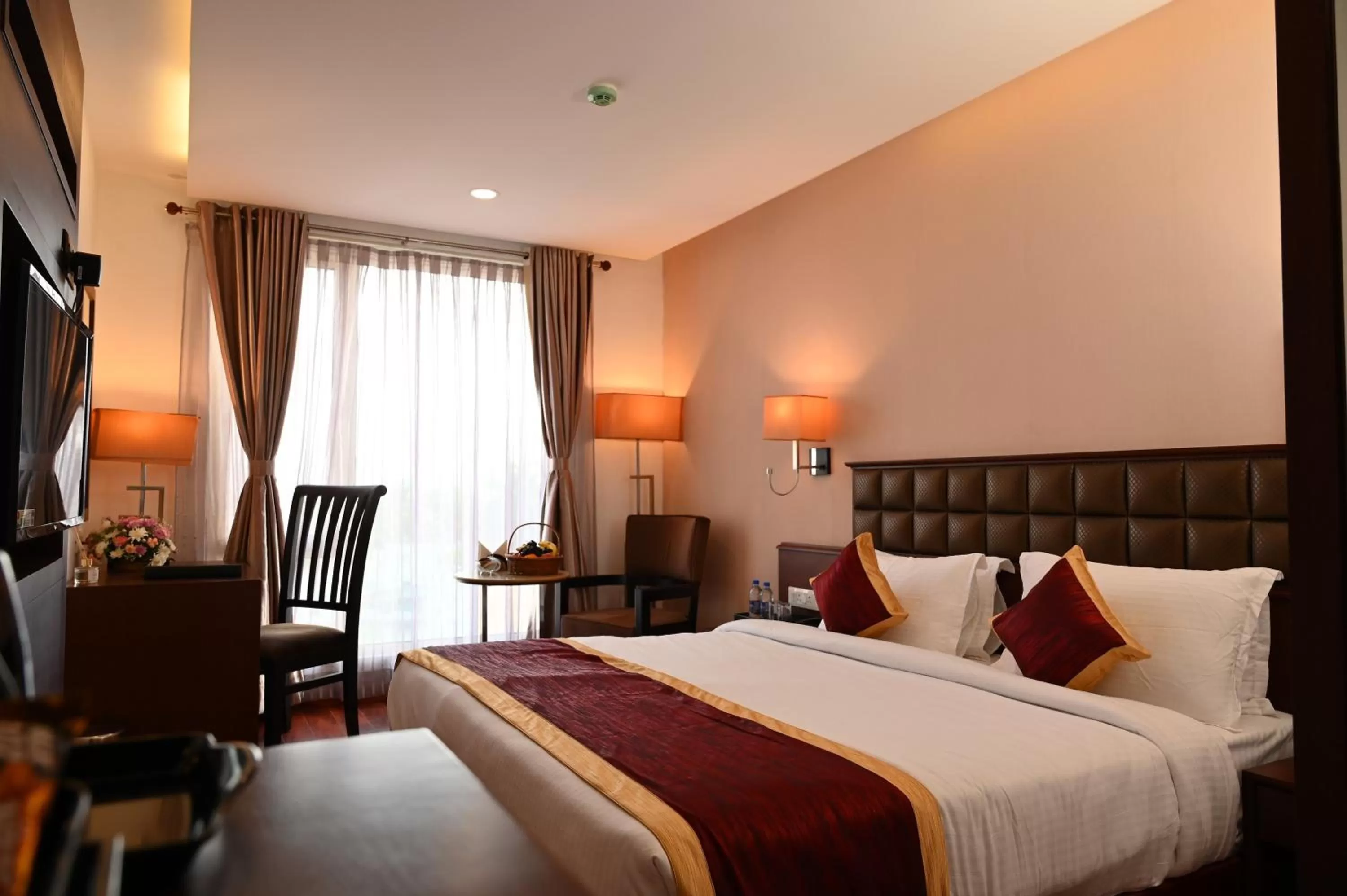 Photo of the whole room, Bed in Raaj Bhaavan Clarks Inn Chennai