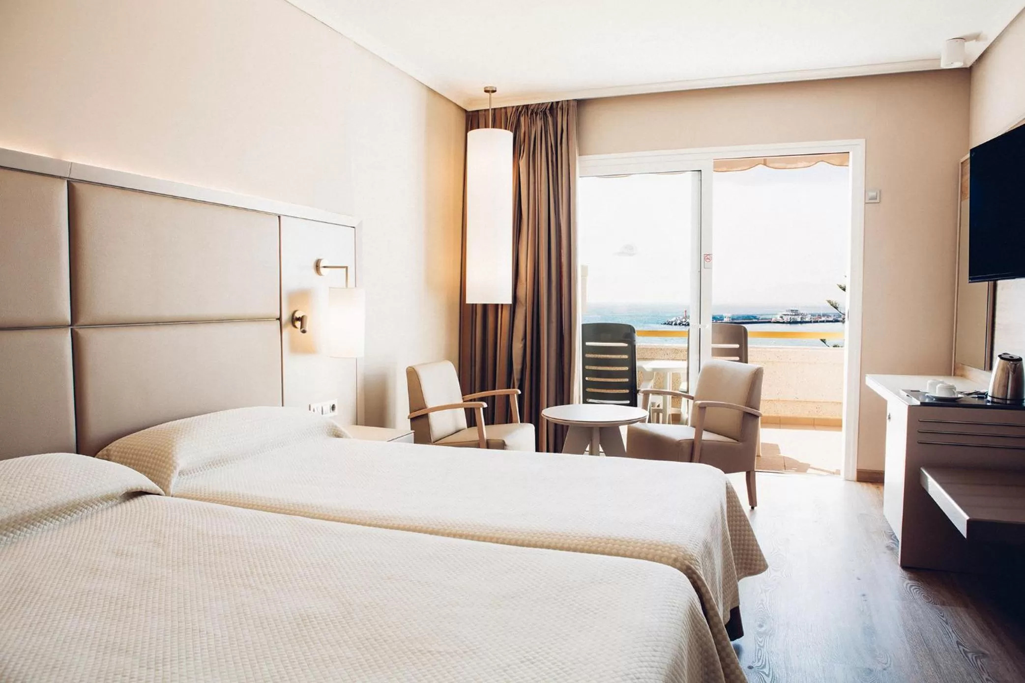 Bedroom, Bed in Spring Arona Gran Hotel - Adults Only