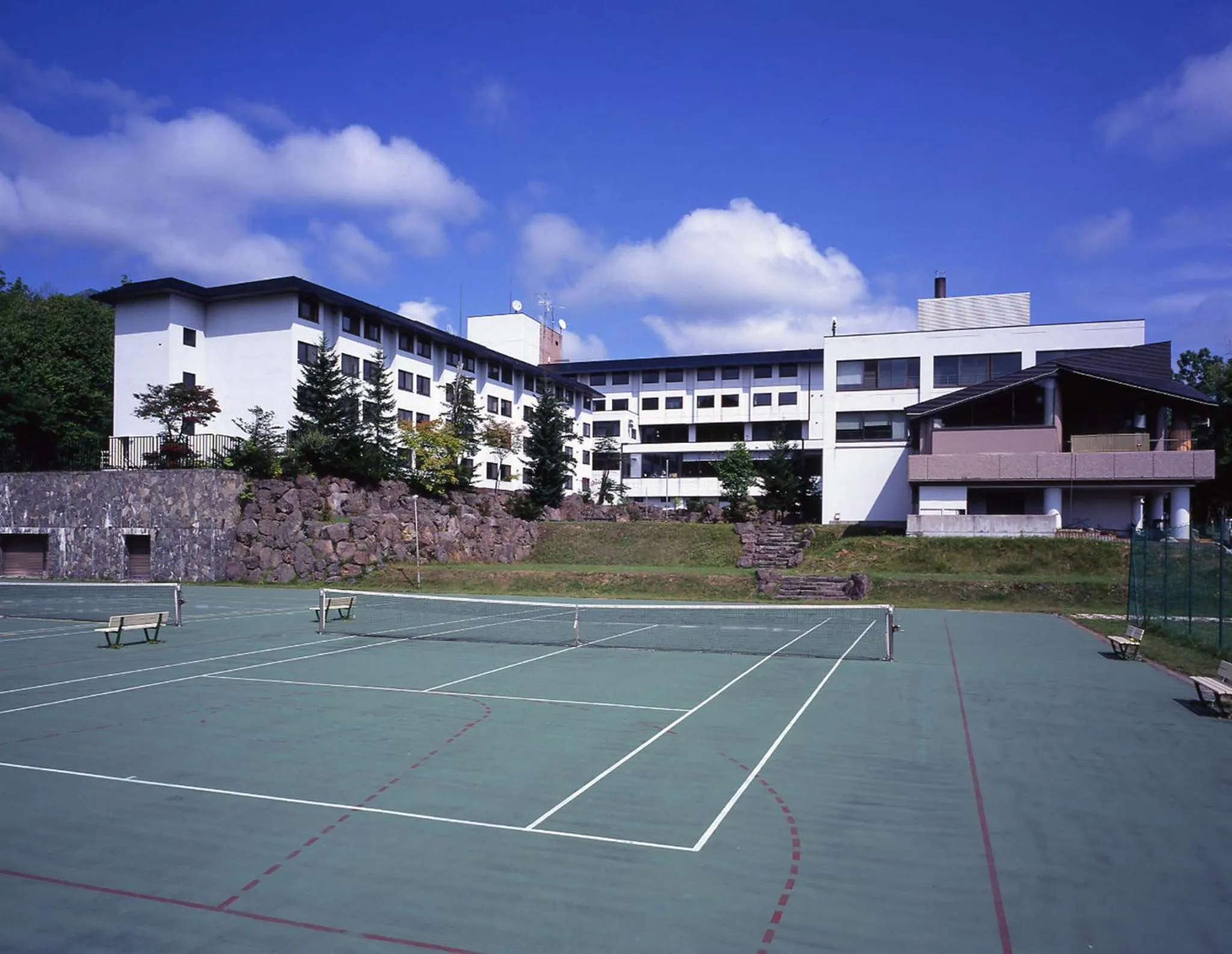 Tennis court in Hotel Kanronomori