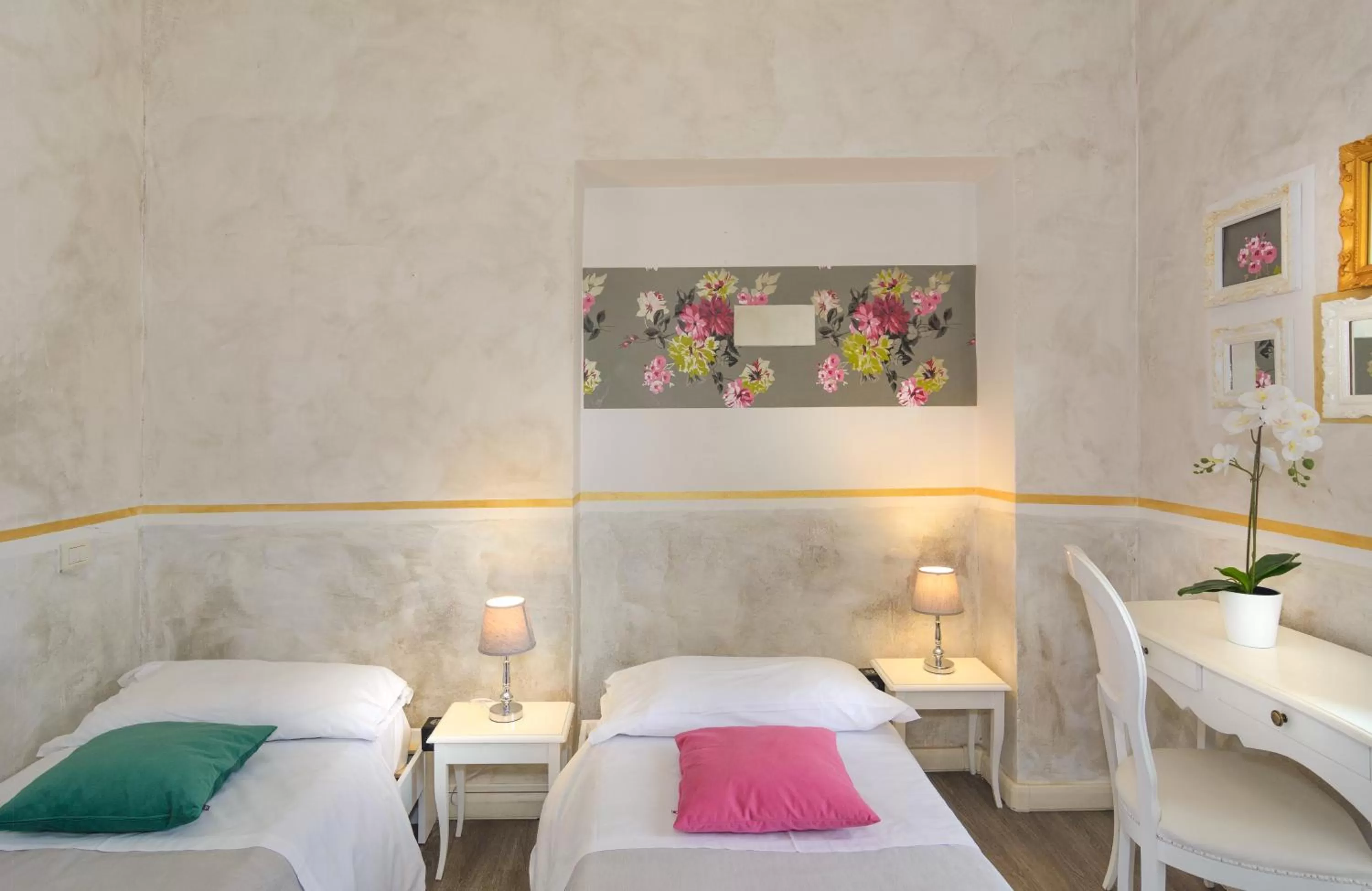 Bedroom, Bed in B&B Relais Inn Lucca