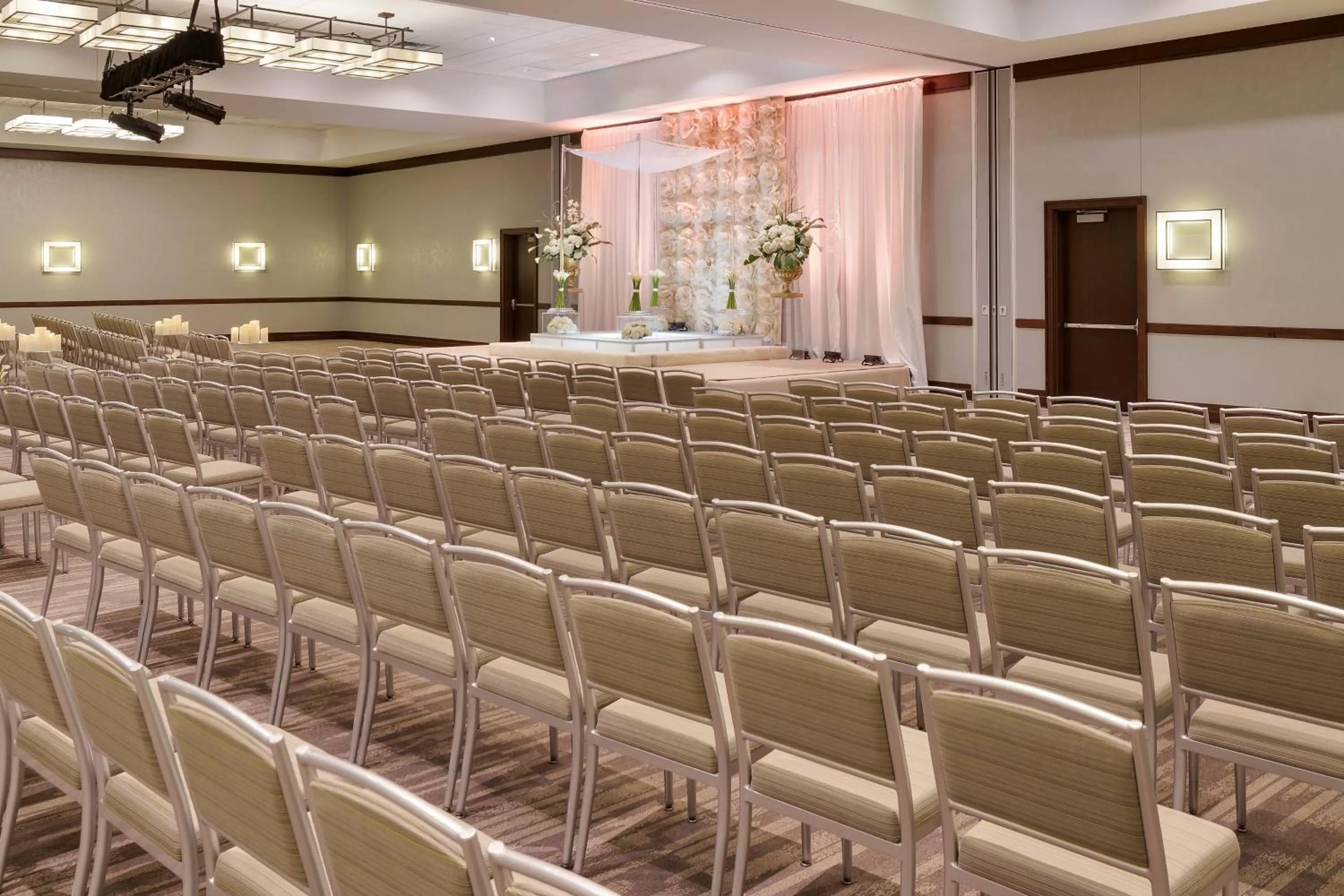 Entertainment in The Westin Edina Galleria