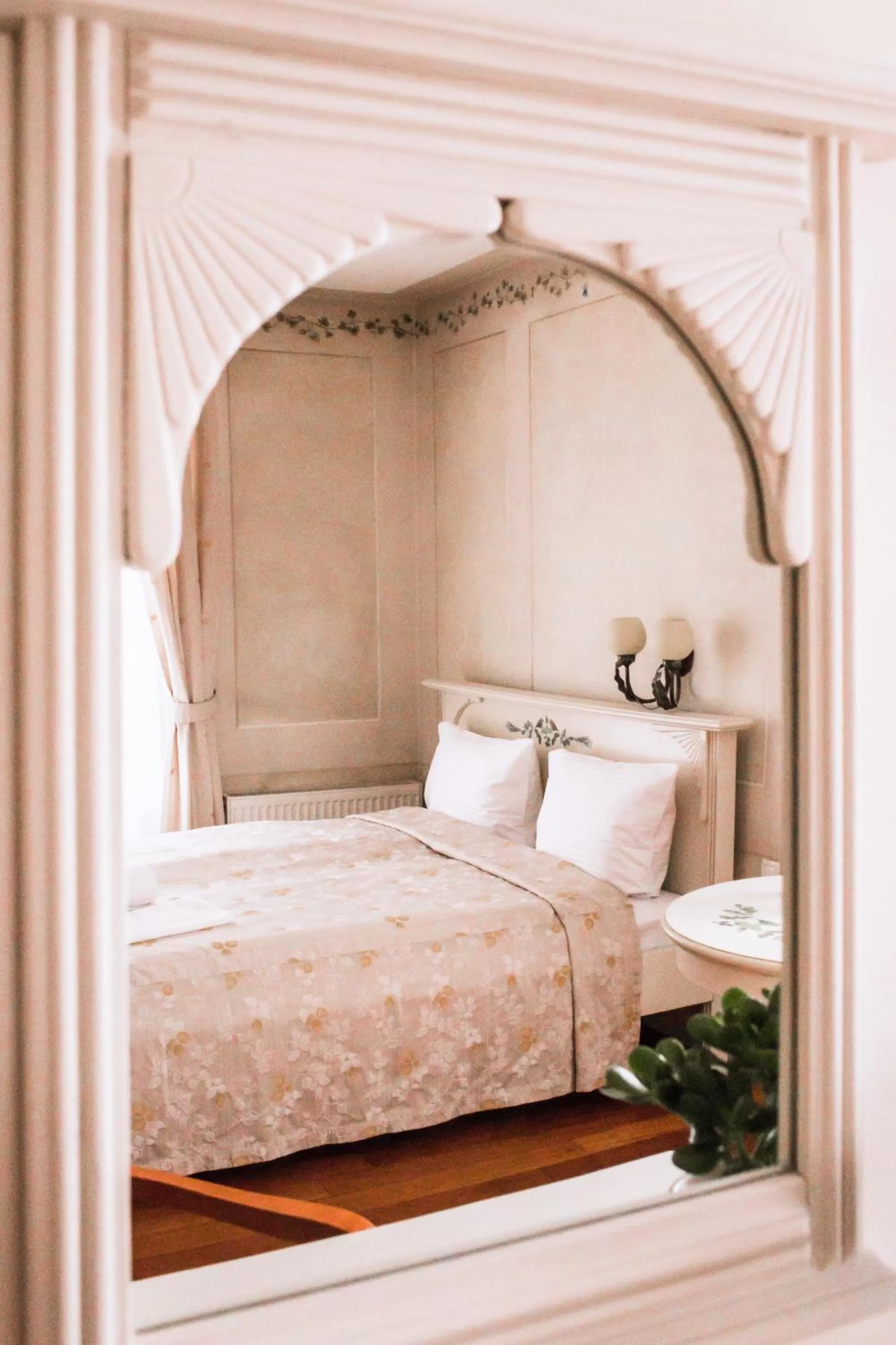 Bed in Villa Toscana Warszawa