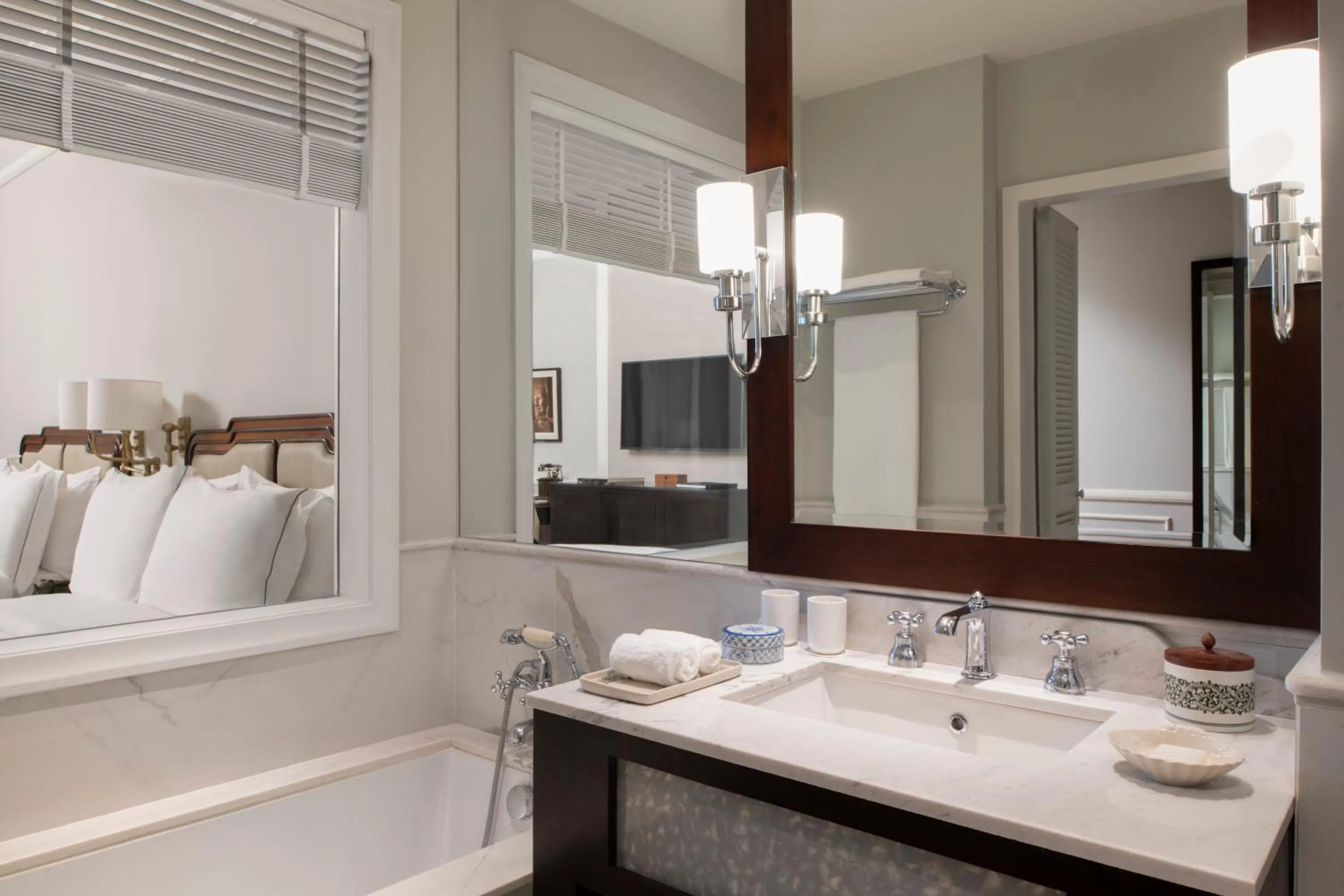 Day in Raffles Grand Hotel d'Angkor