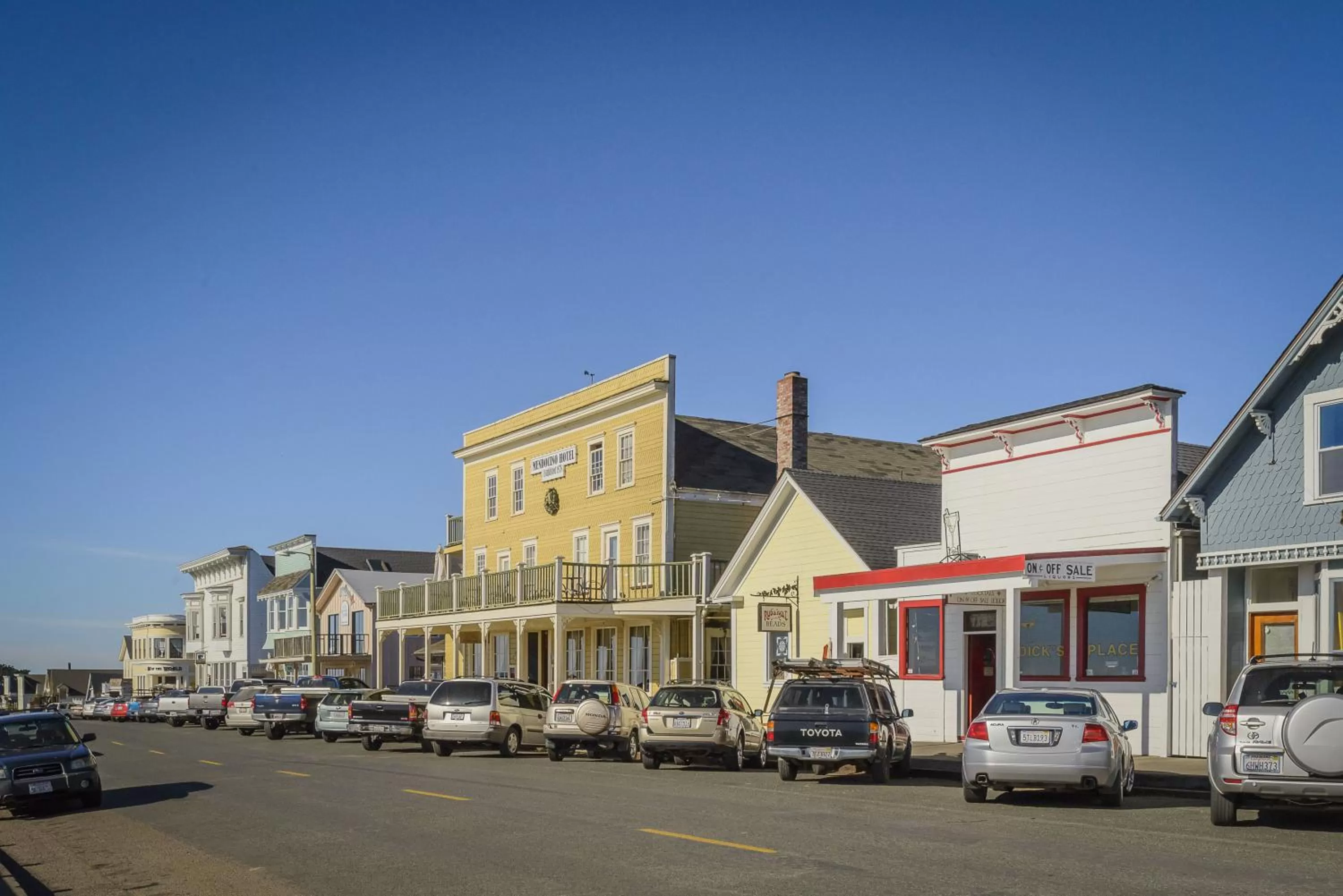 Day in Mendocino Hotel & Garden