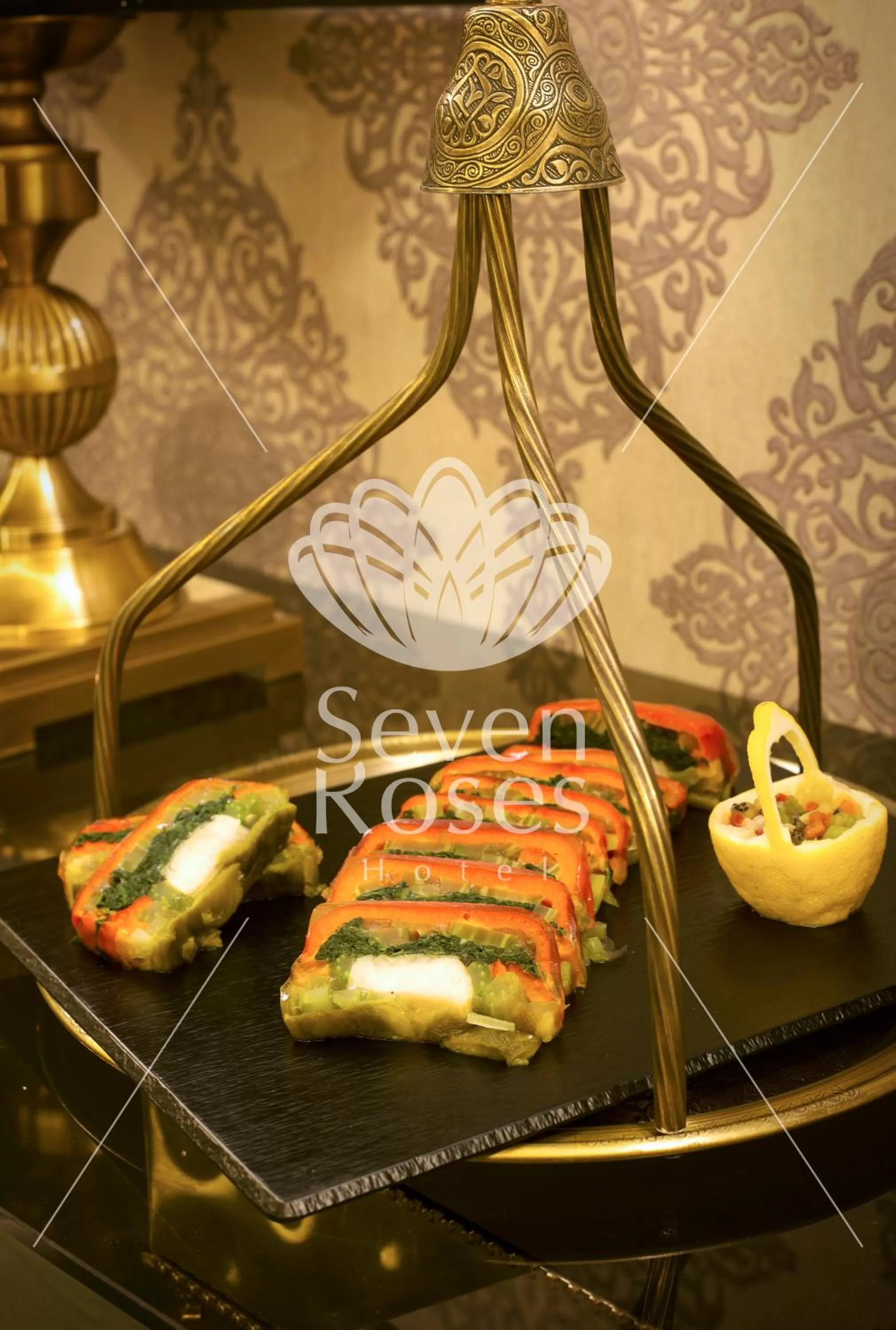 Food and drinks in Seven Roses Hotel