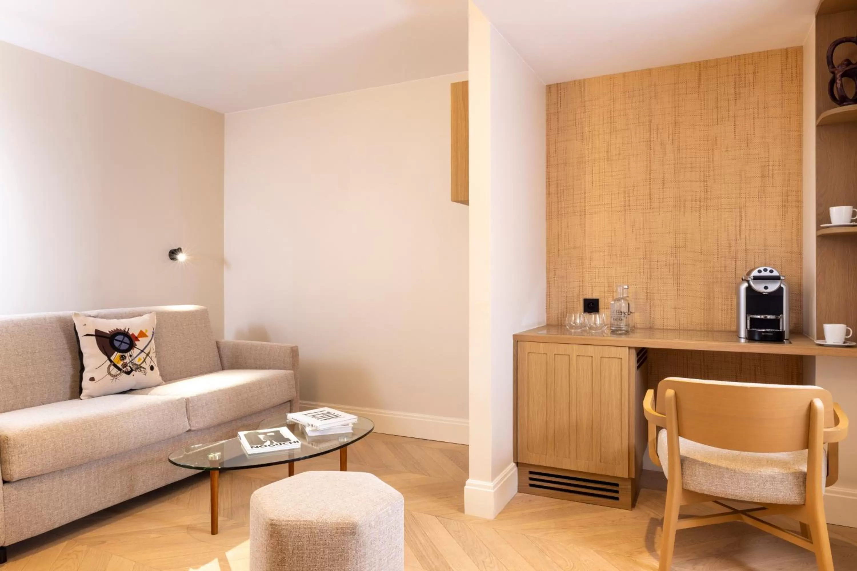 Living room in Padam Hôtel