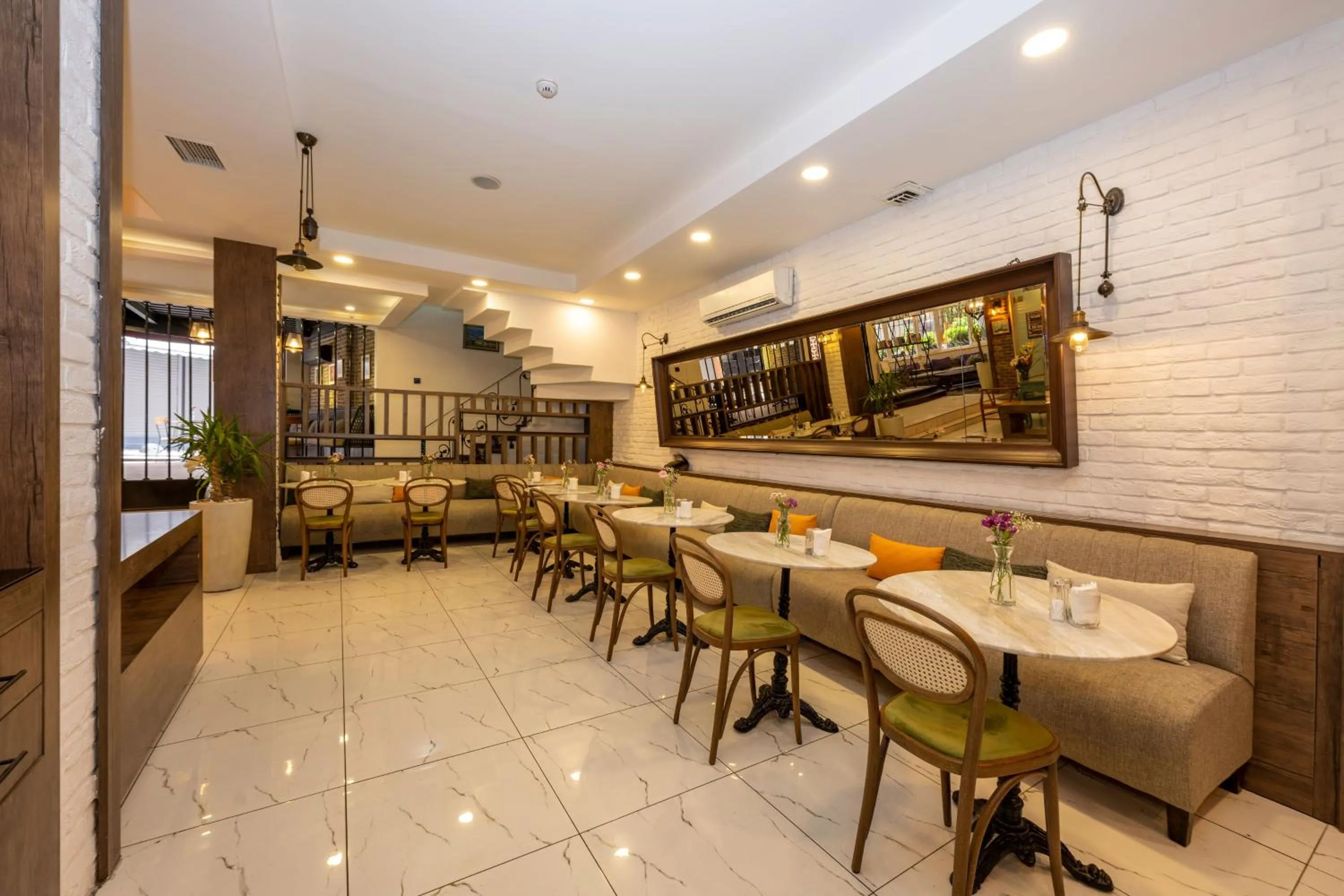 Restaurant/places to eat in The Marions Suite istanbul Special Category Taksim