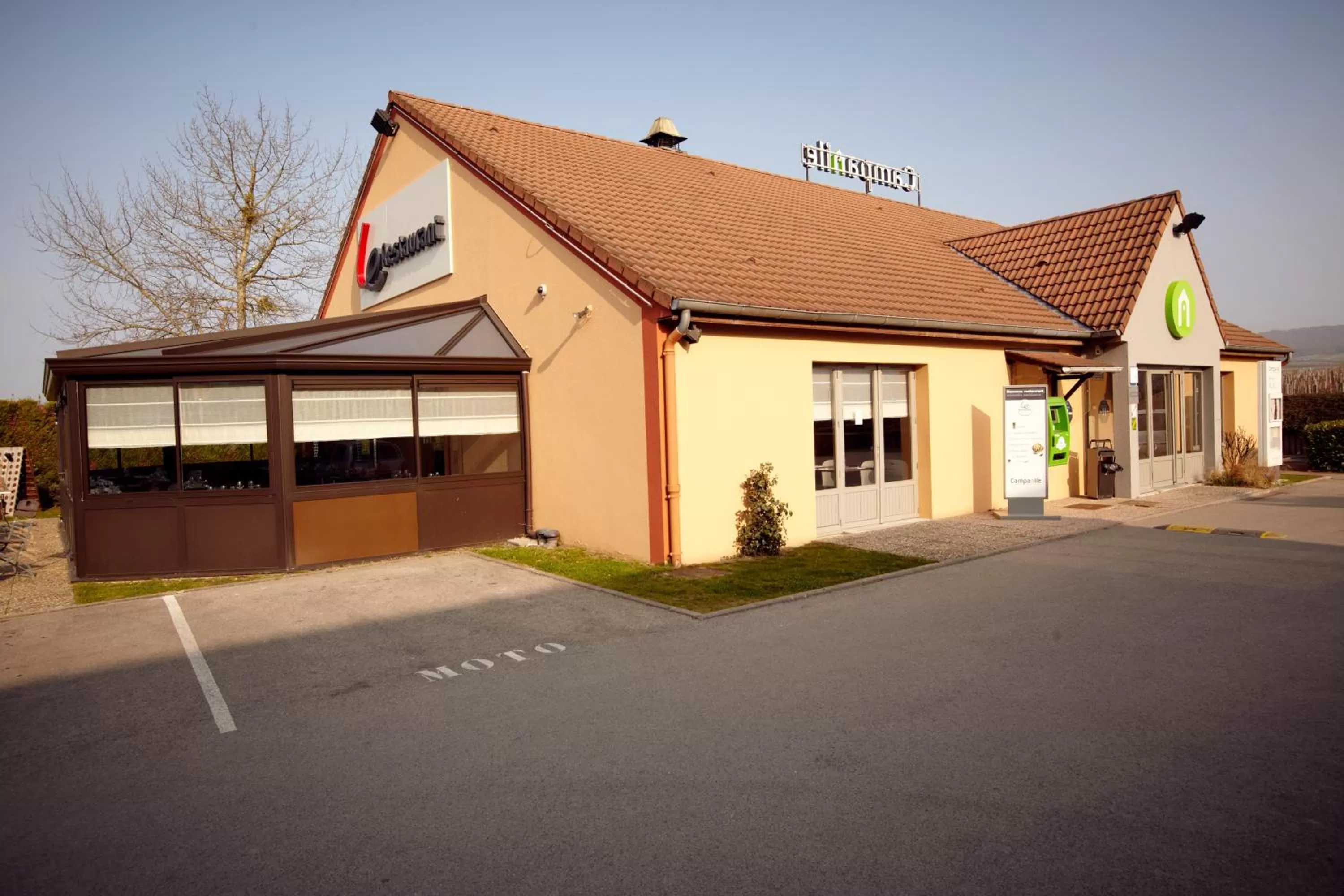 Facade/entrance in Campanile Epernay - Dizy 51530