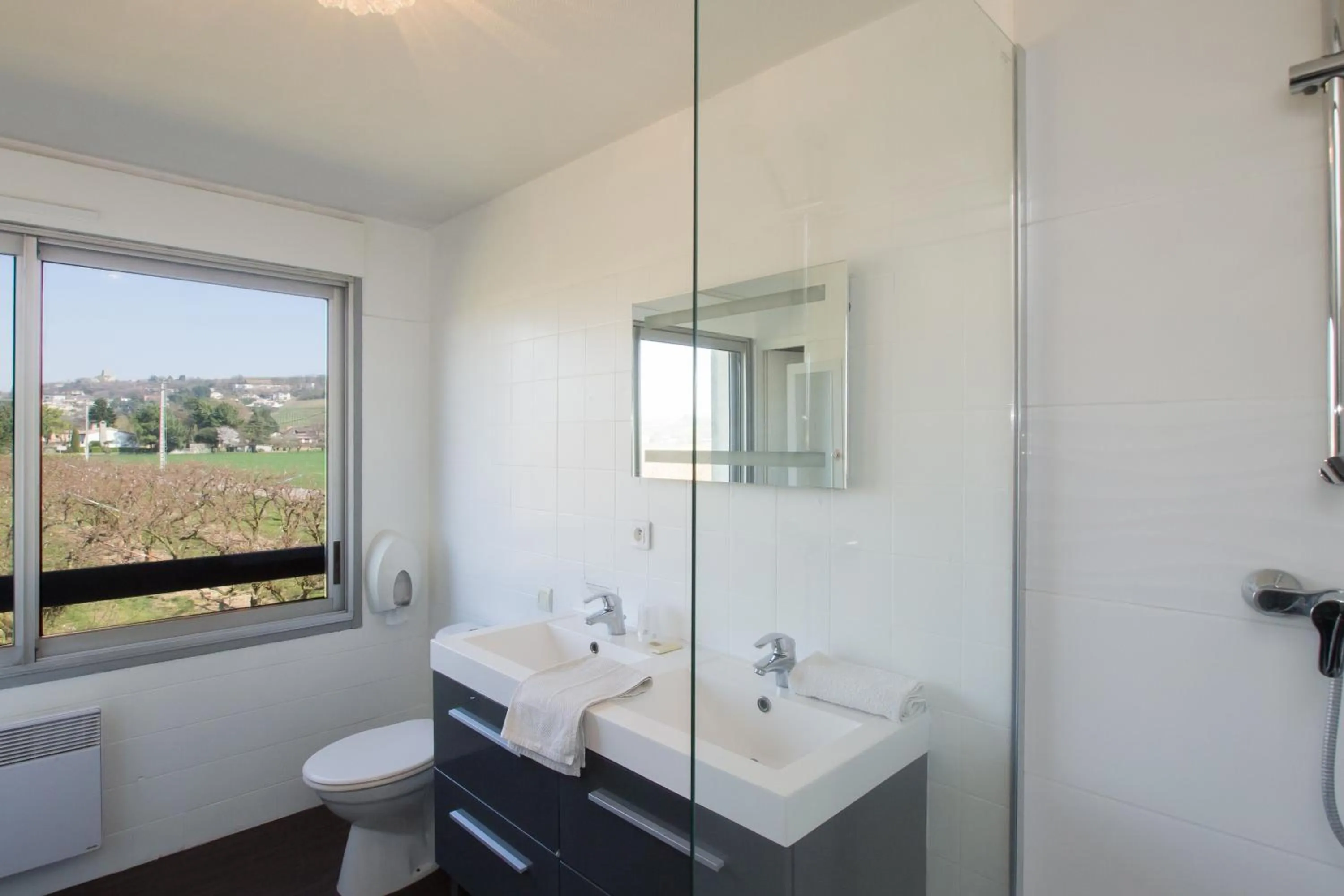 Photo of the whole room in Logis Hôtel l'Abricotine