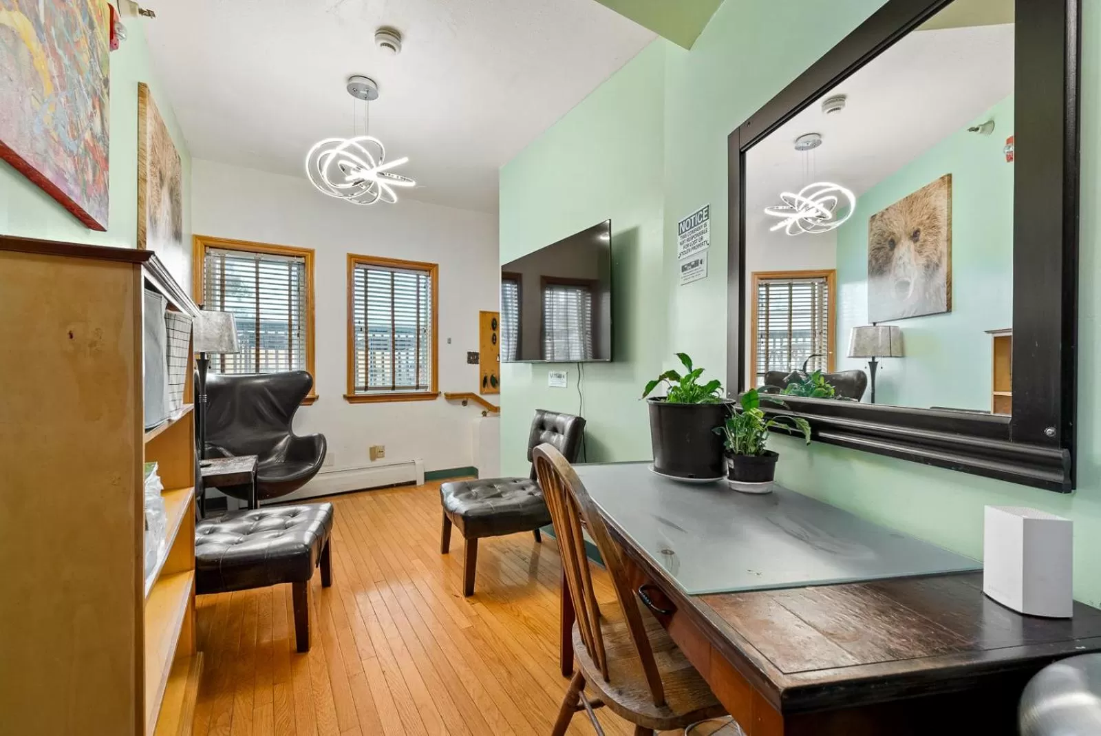 Seating area in Qupqugiaq Inn
