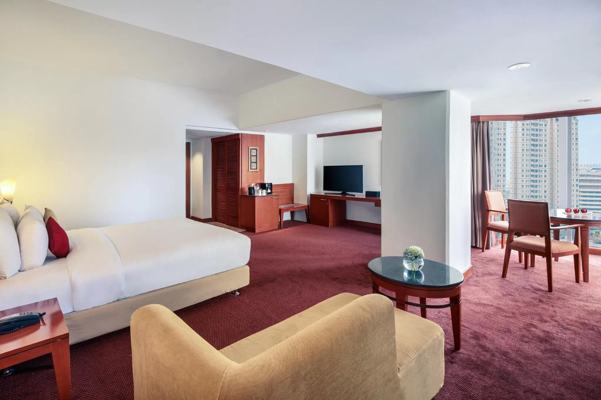 Bed in Mercure Jakarta Kota