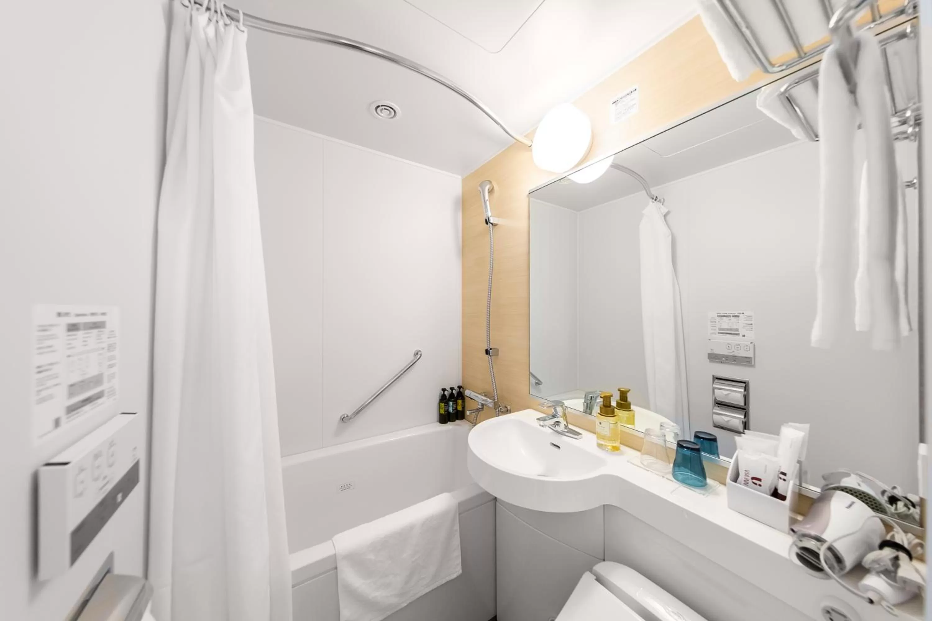 Shower in Via Inn Prime Shinsaibashi Yotsubashi