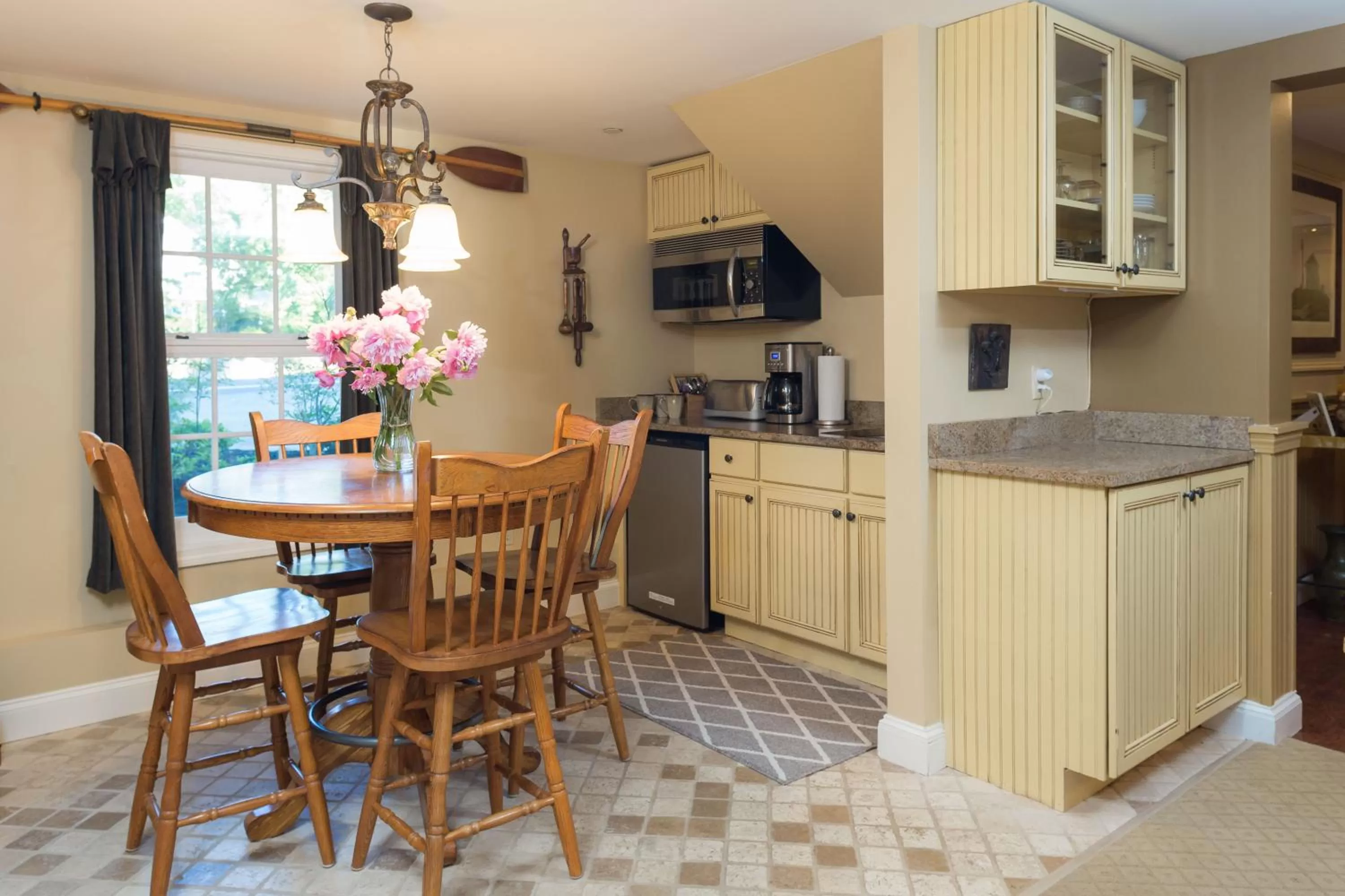 Kitchen or kitchenette, Kitchen/Kitchenette in Sheepscot Harbour Village Resort