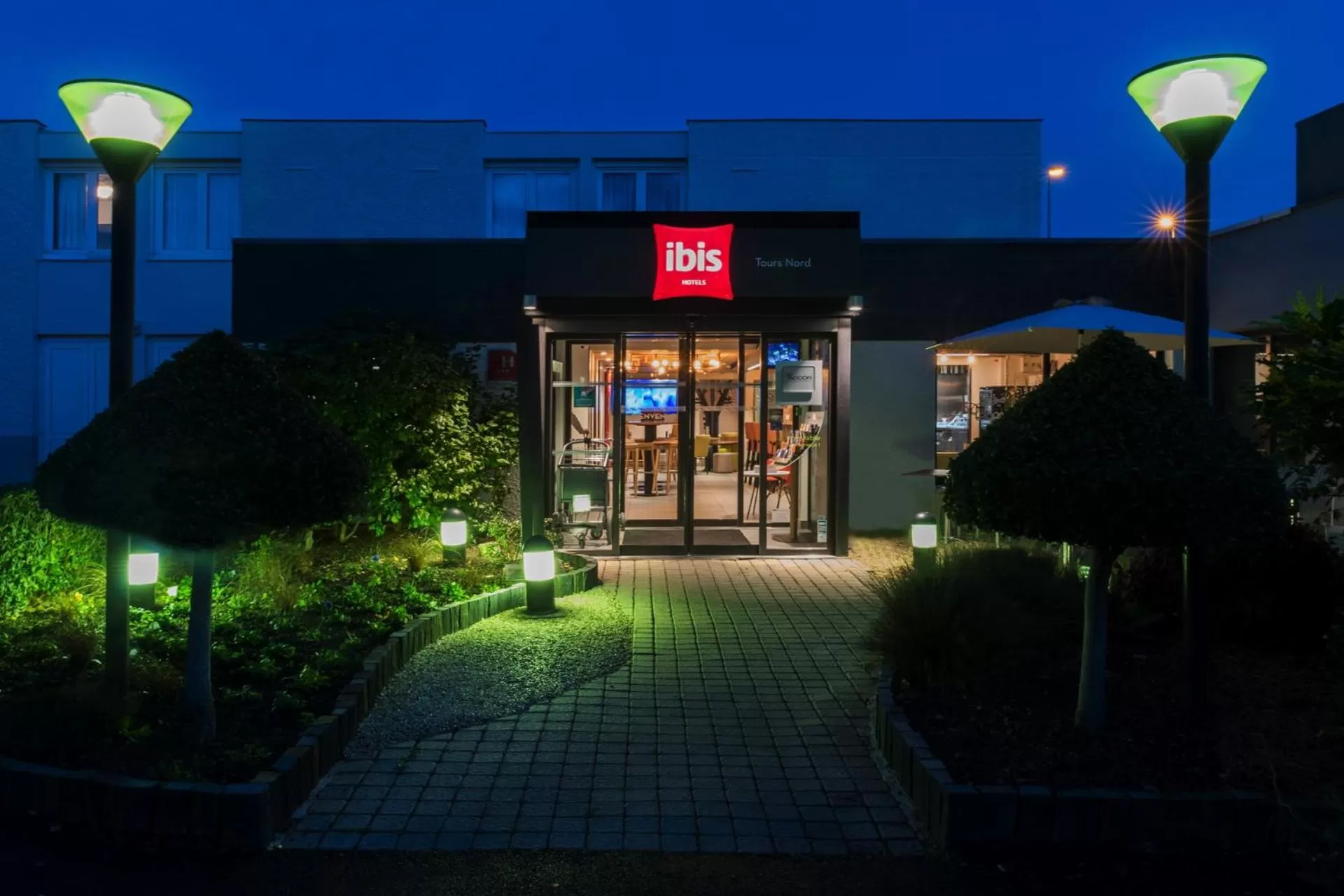 Facade/entrance in ibis Tours Nord