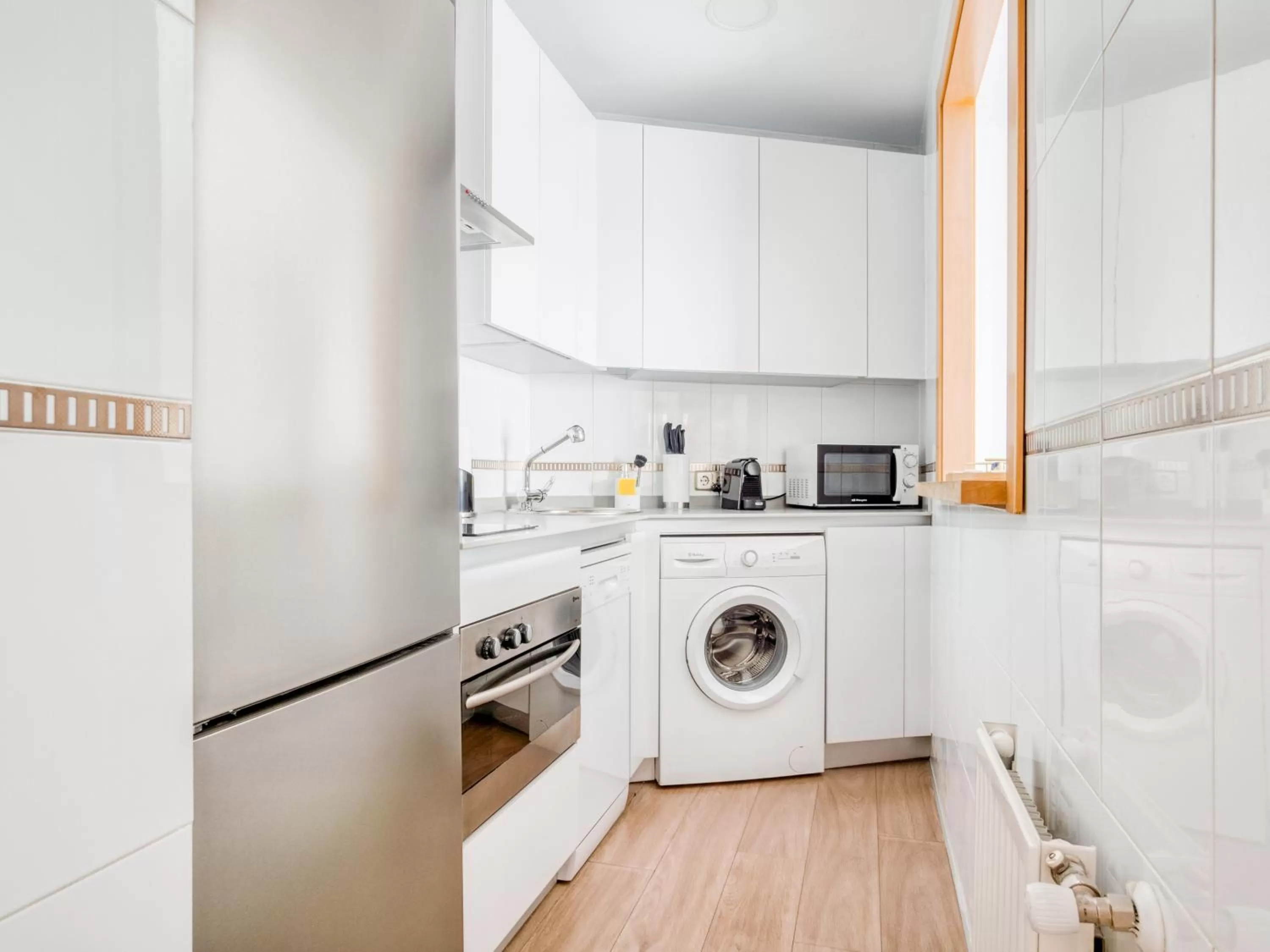 Kitchen or kitchenette in Limehome Madrid Calle de Don Ramón de la Cruz