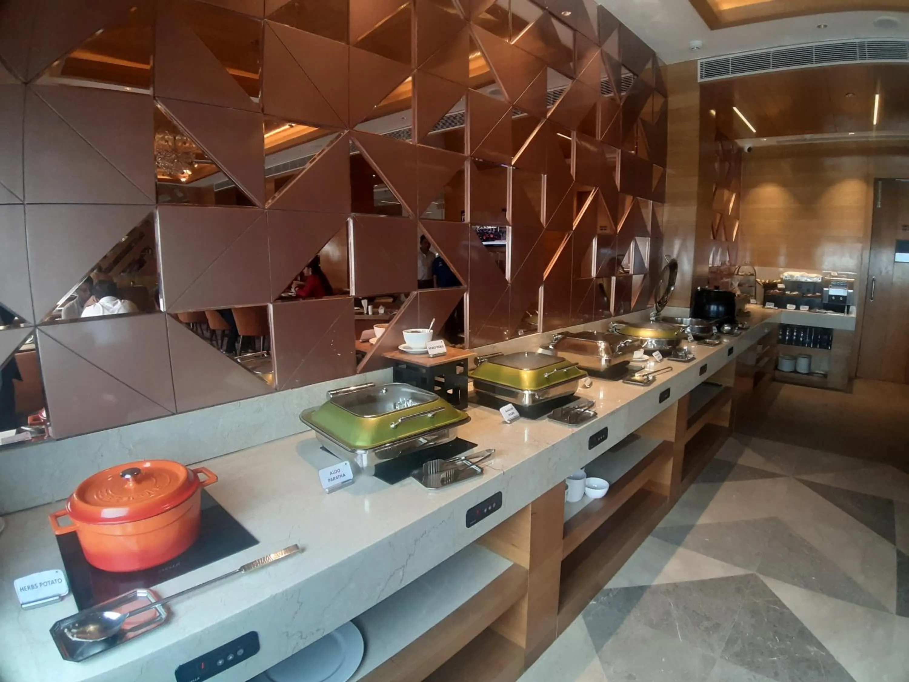 Buffet breakfast in Best Western Vrindavan