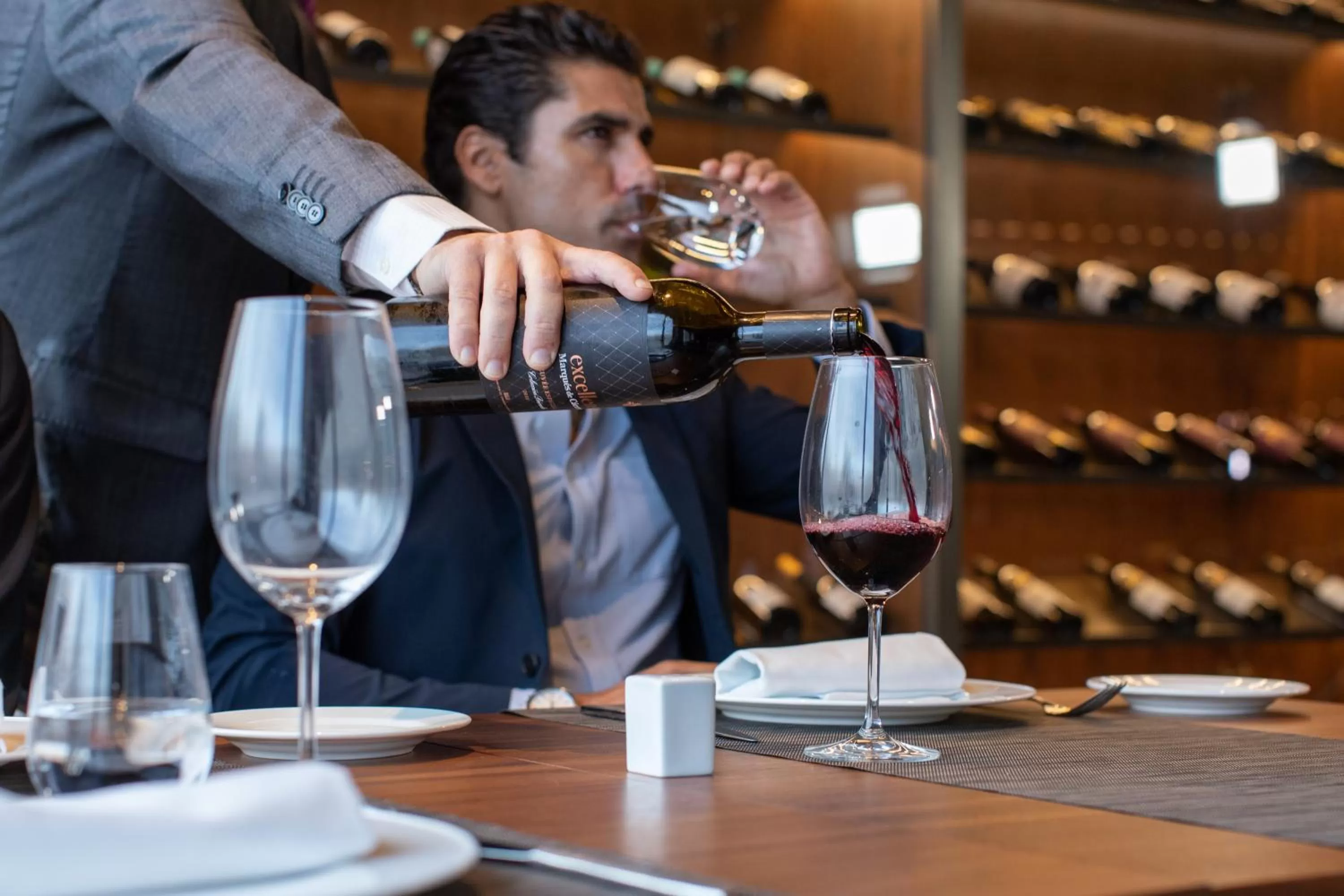 Restaurant/places to eat in BAH Barcelona Airport Hotel