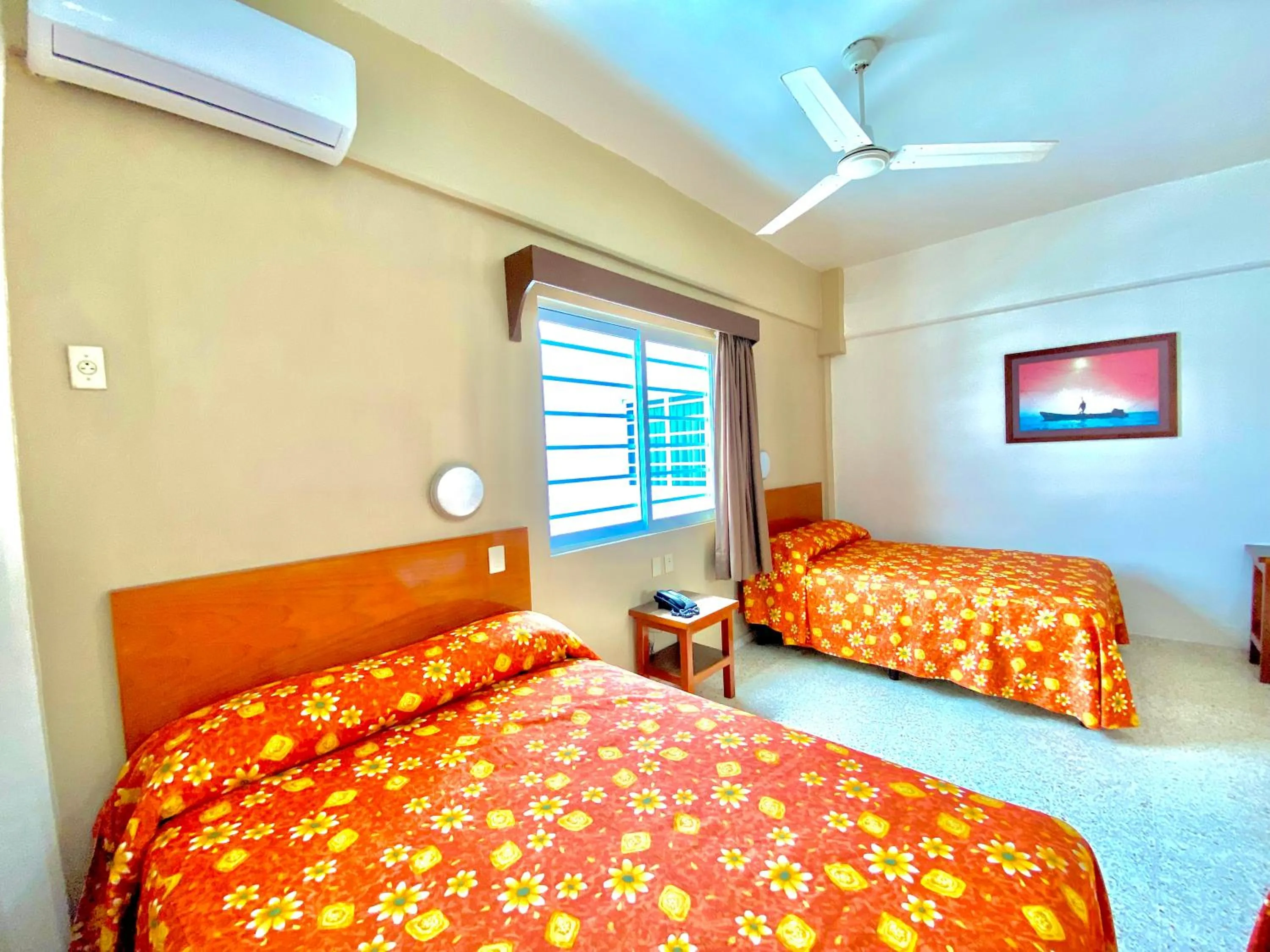 Bed in Hotel Delfines - a 2 calles del Acuario Veracruz