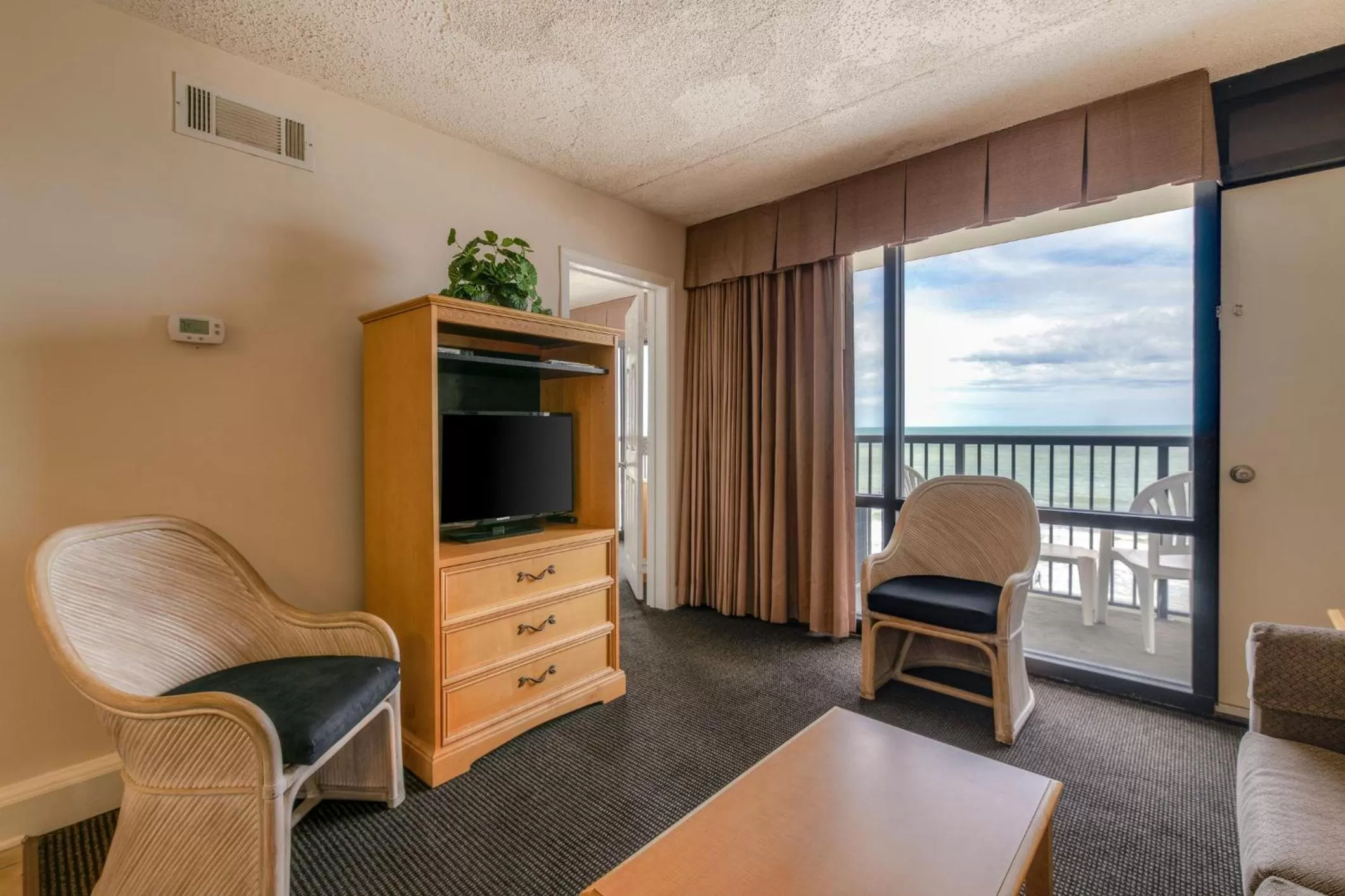 Seating Area in Kingfisher Inn
