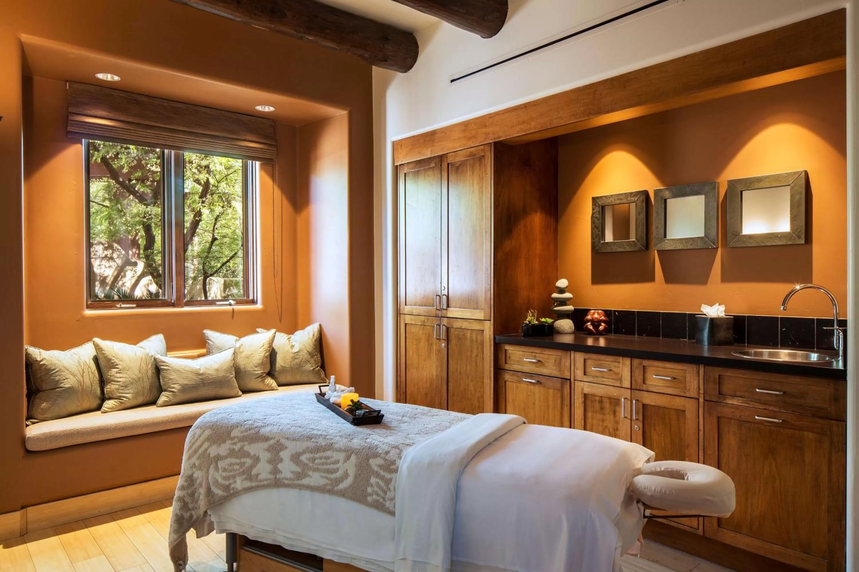Spa and wellness centre/facilities, Bed in Boulders Resort & Spa Scottsdale, Curio Collection by Hilton