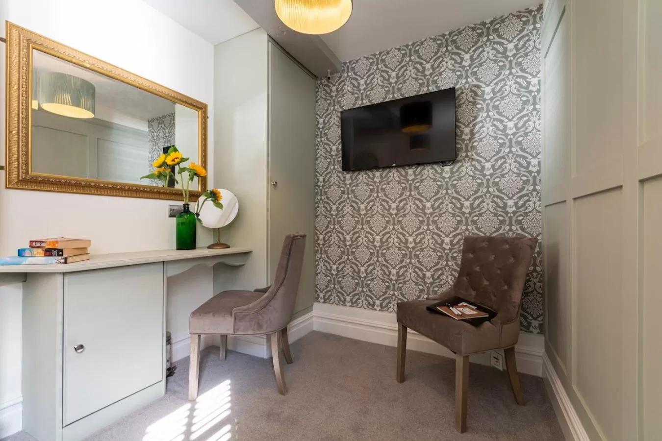 TV and multimedia, TV/Entertainment Center in The Clockhouse Bewdley