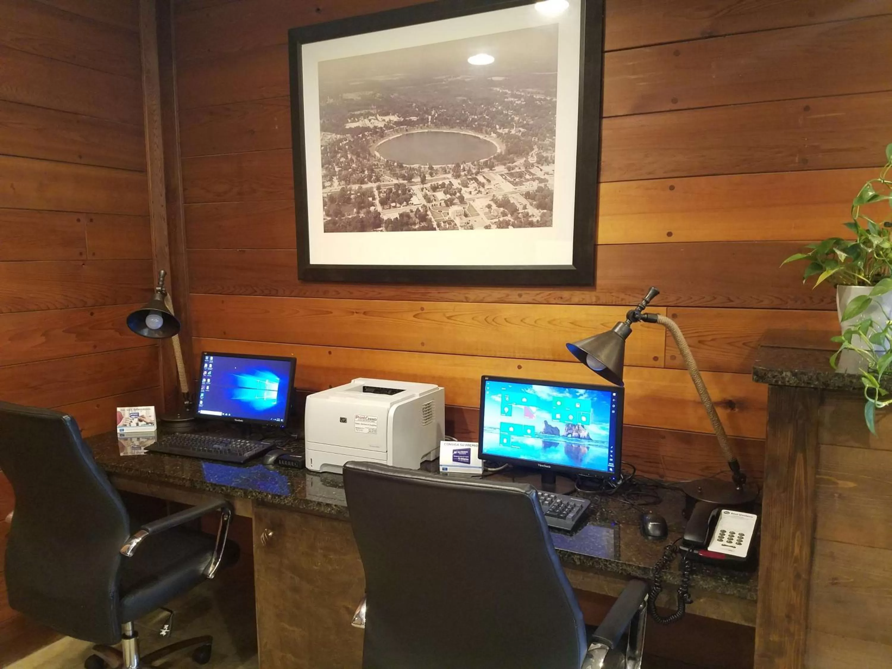 Lobby or reception in Best Western Crossroads Inn