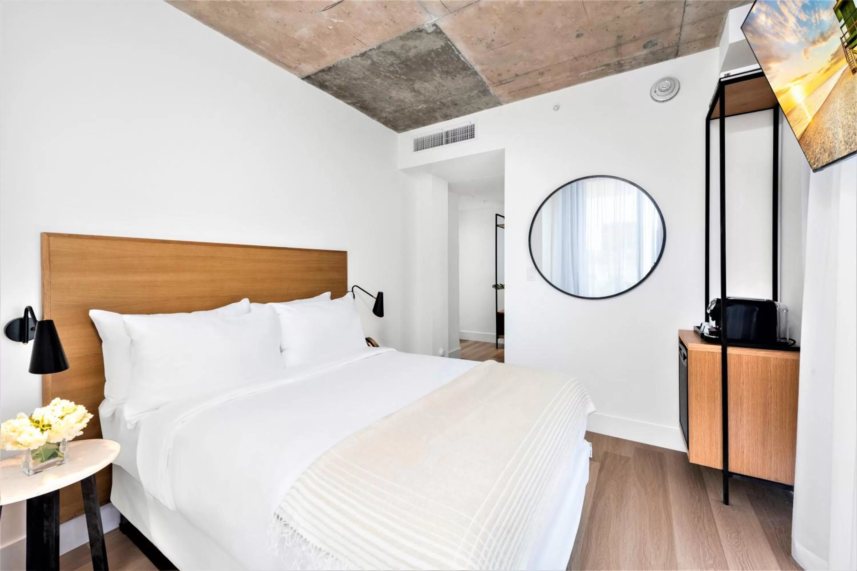 Bed in Urbanica Fifth