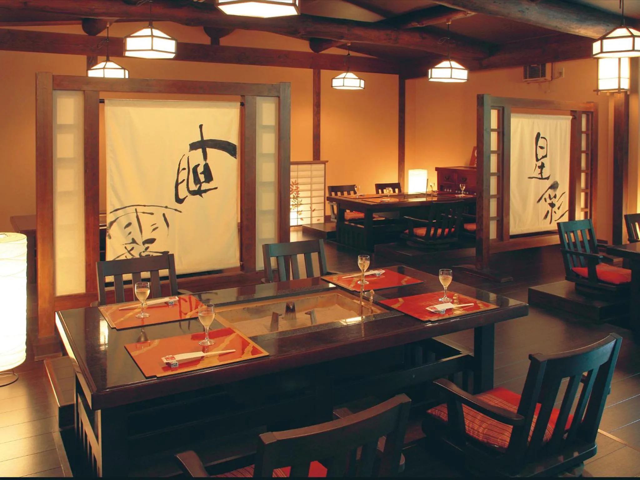 Restaurant/places to eat in Suikoen
