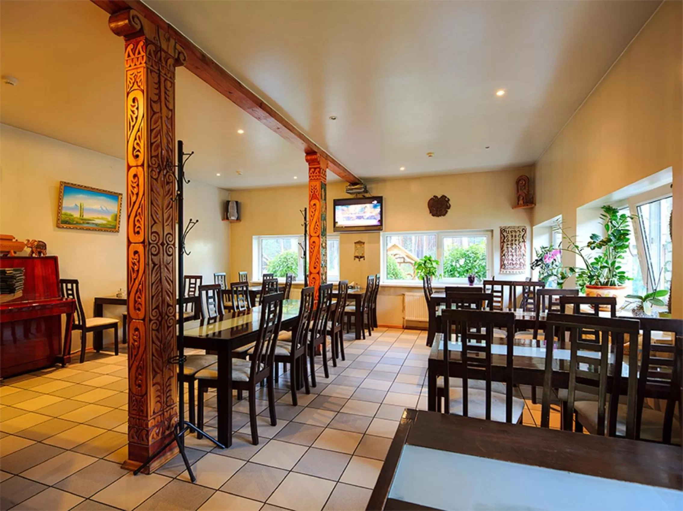 Restaurant/places to eat in El Arm El